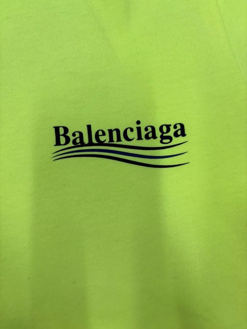 Balenciaga Balenciaga Logo monogrammed surf short sleeve T-shirt 2504- Size US S / EU 44-46 / 1 - 3 Thumbnail