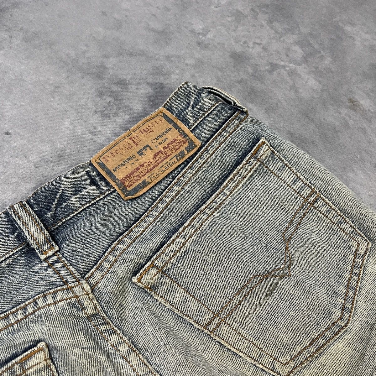 Diesel 2000s DIESEL Y2K Faded Distressed Vintage Wash Jeans Size US 26 / EU 42 - 12 Thumbnail