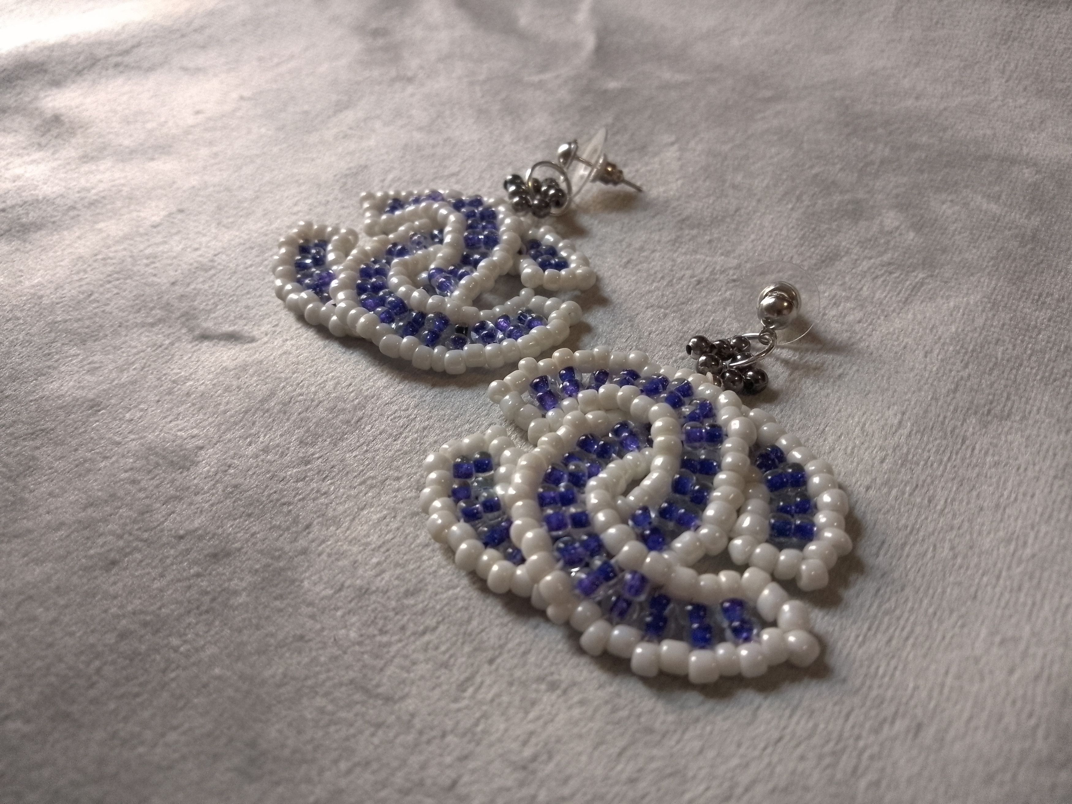 Handmade Earrings C Chanel Embroidered Blu/Ivory Glass Size ONE SIZE - 3 Thumbnail