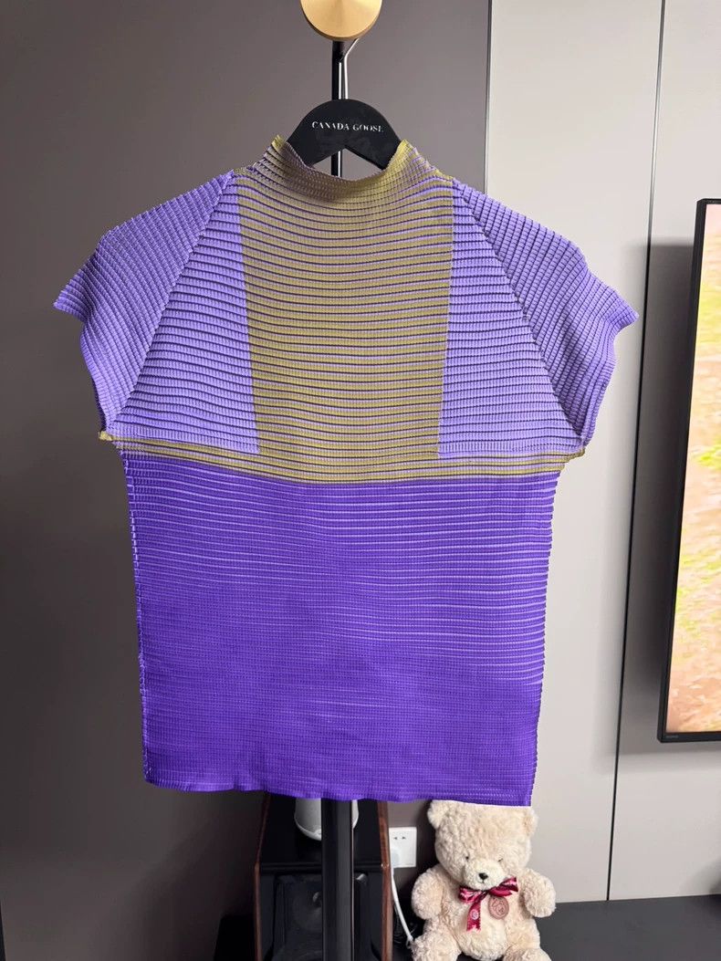 Issey Miyake Issey Miyake size:2 Yellow and purple color-blocked bubble Size XS / US 0-2 / IT 36-38 - 1 Thumbnail