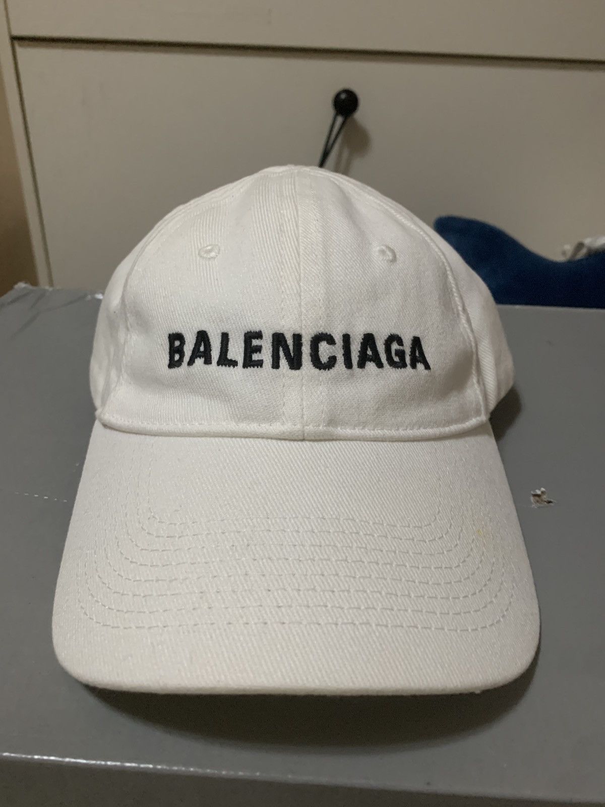 Balenciaga Balenciaga white hat Size ONE SIZE - 1 Thumbnail