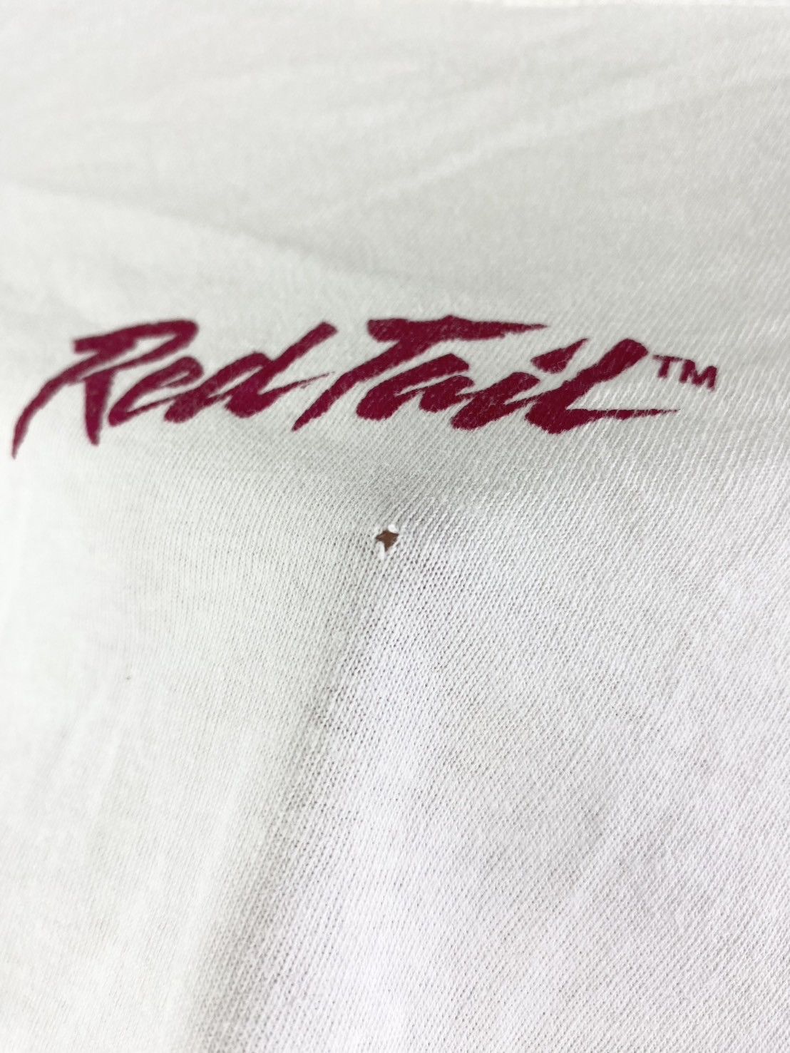 Vintage Vintage Red Tail All Outdoors Graphic Tee Size US XL / EU 56 / 4 - 10 Thumbnail