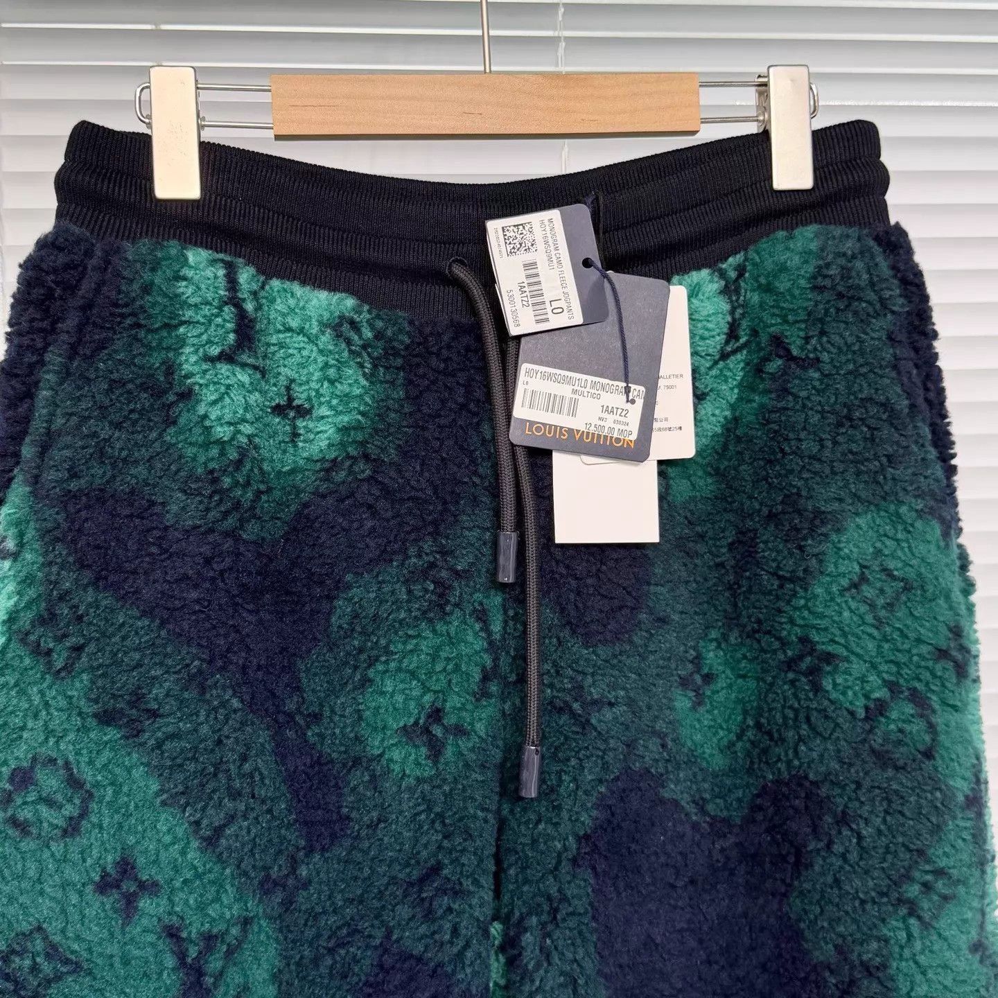 Louis Vuitton Green Patterned Sweatpants with Elastic Waist Size US 34 / EU 50 - 3 Thumbnail