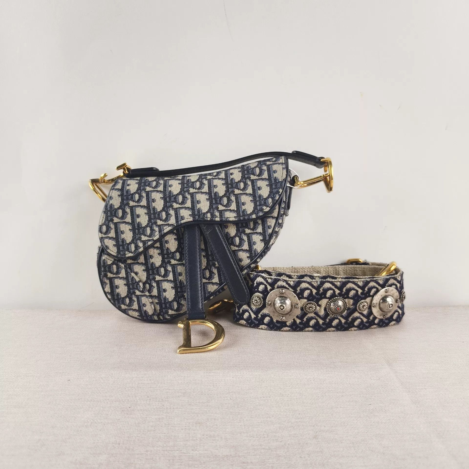 Dior Pre-loved Bag Very good condition Size ONE SIZE - 1 Thumbnail