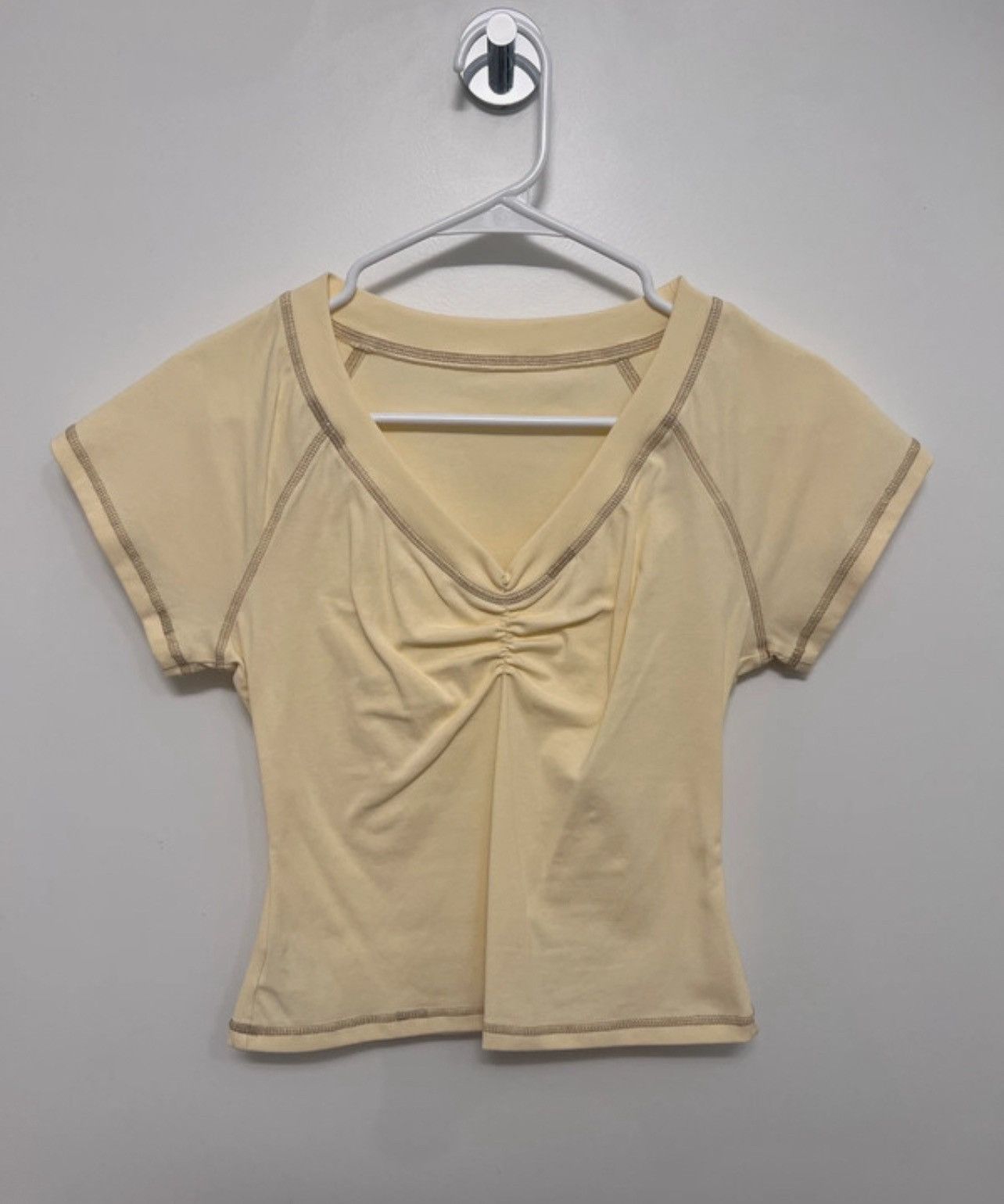 Other Cream yellow V-neck Ruched Cap Sleeve Tee Size L / US 10 / IT 46 - 1 Thumbnail
