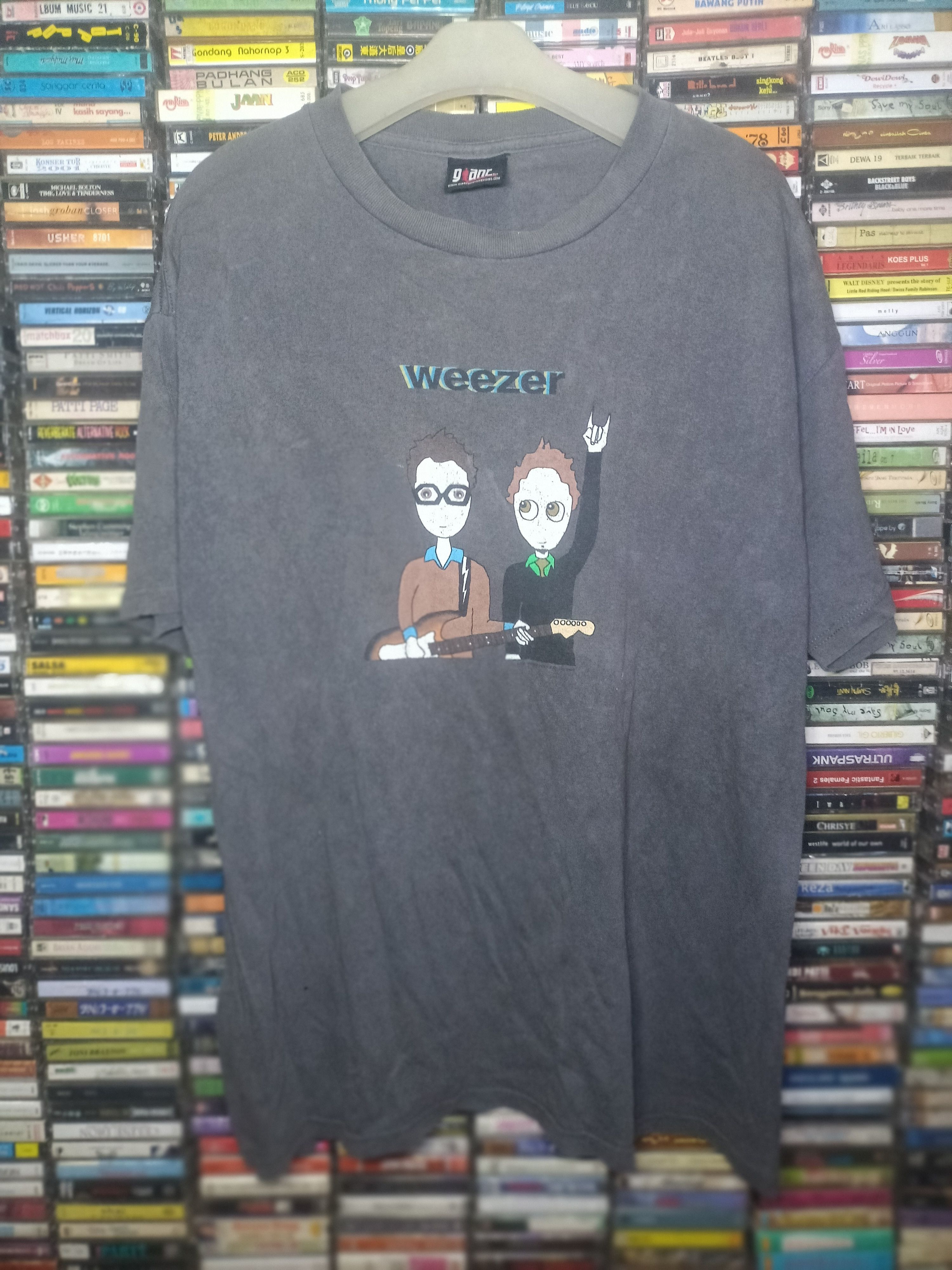 Band Tees Vintage Y2K Weezer Cartoon T-Shirt | Giant Tag Size US XL / EU 56 / 4 - 1 Thumbnail
