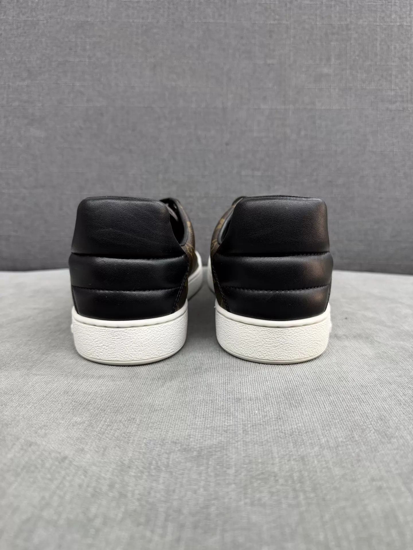 Louis Vuitton LV Monogram AOP Sneakers UK4.5 EU38.5 99New Size US 8 / IT 38 - 3 Thumbnail