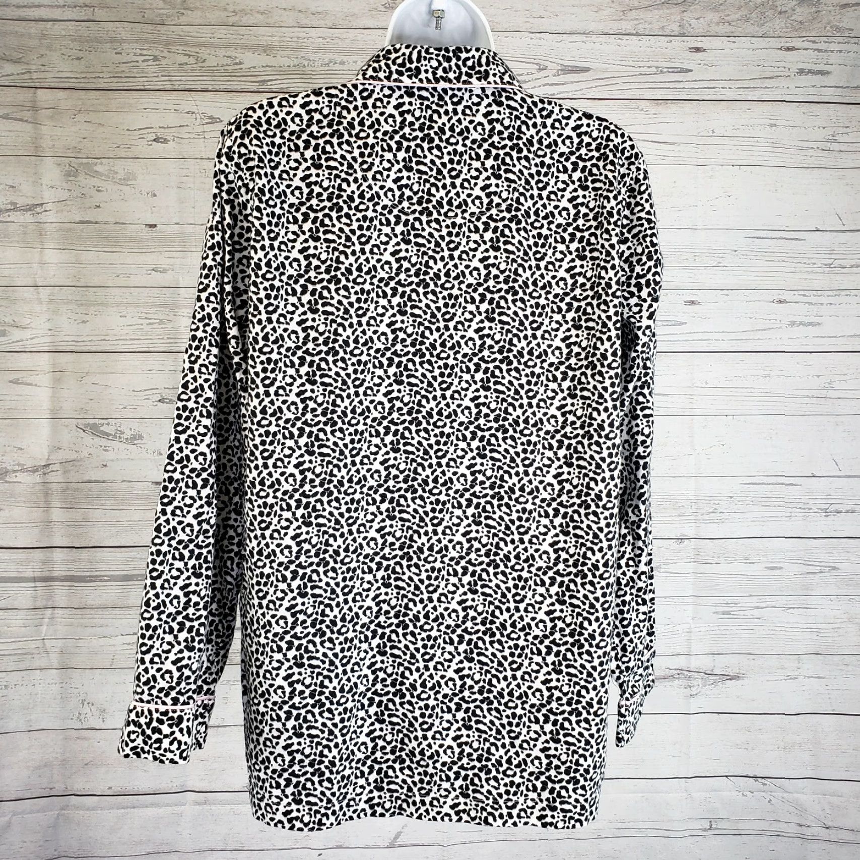 Victoria's Secret Victoria's Secret Women Pajama Top Long Sleeve Button Front Black Cotton M Medium pajamas Top Nightwear Womens Size M / US 6-8 / IT 42-44 - 2 Thumbnail