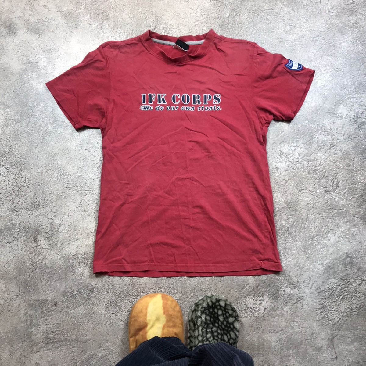 Vintage Vintage Y2K IFK Corps Graphic Tee Sun Faded Streetwear S Size US S / EU 44-46 / 1 - 1 Thumbnail