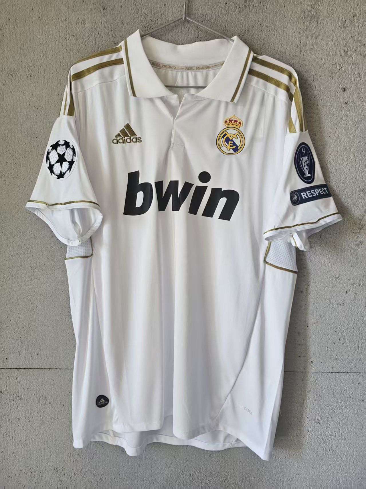 Other 2011 2012 Real Madrid #9 Karim Benzema Jersey Home Size US XL / EU 56 / 4 - 2 Thumbnail