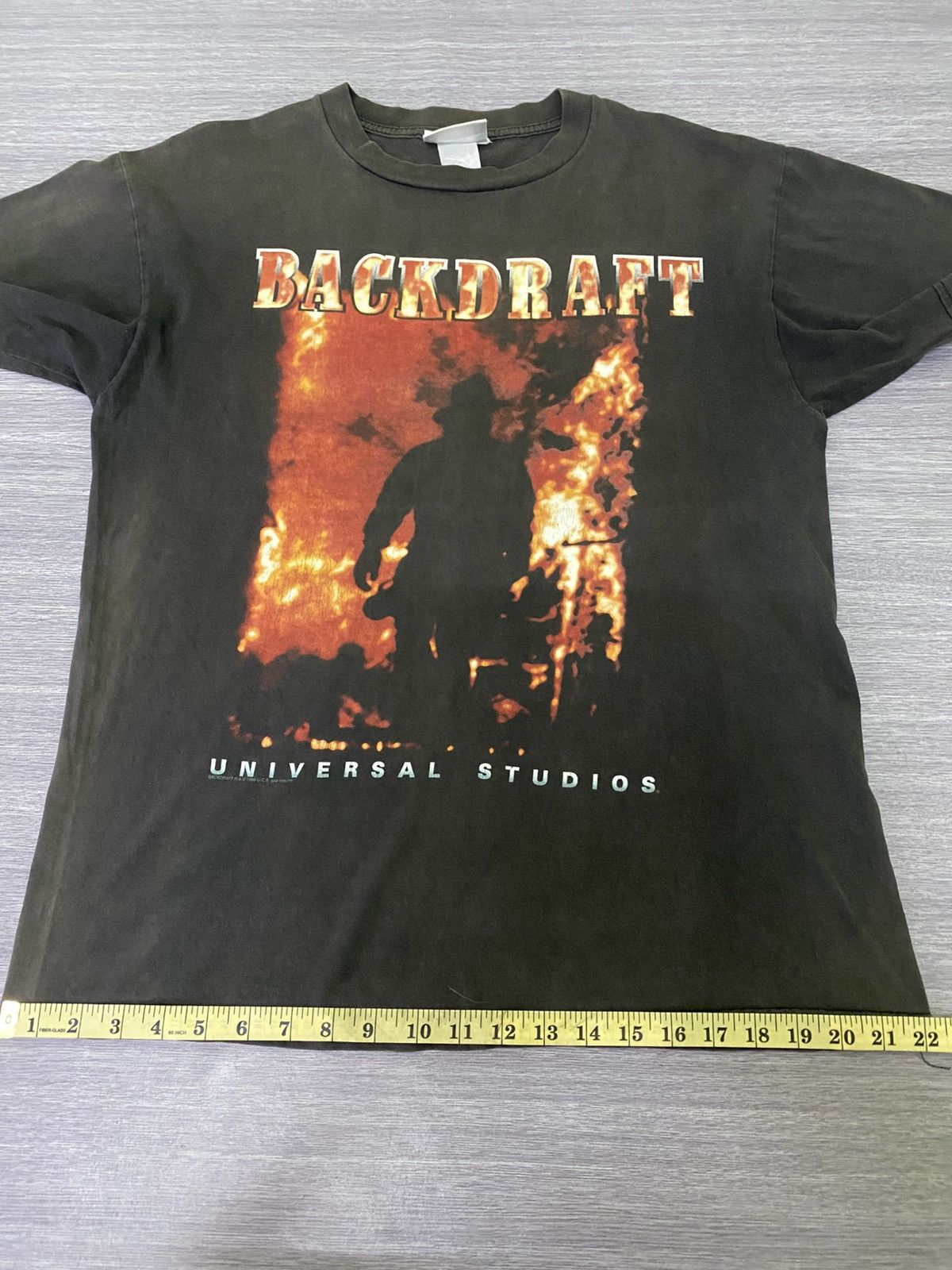 Universal Studios × Vintage Vintage 1998 Sun Faded Backdraft Movie by Universal Studios Size US L / EU 52-54 / 3 - 12 Thumbnail