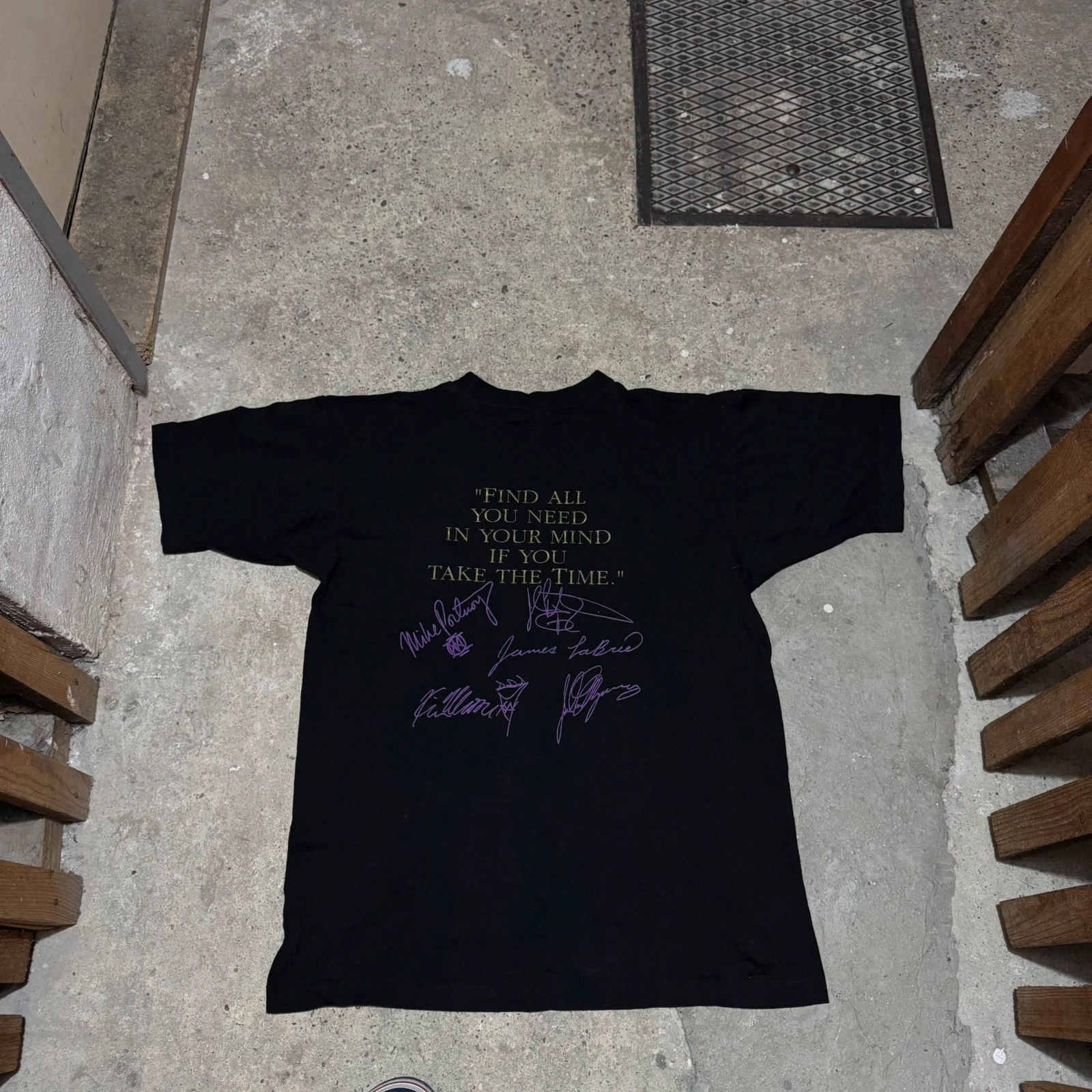 Band Tees Vintage 90s Dream Theater “images and words” t-shirt Size US XL / EU 56 / 4 - 2 Thumbnail