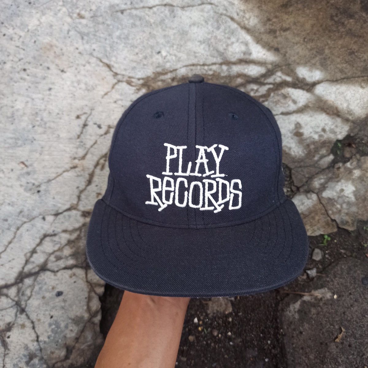 Quintin Co. × Stussy 🔥🔥 Rare. Stussy x Quintin Co. “Play record” Snapback Size ONE SIZE - 2 Thumbnail