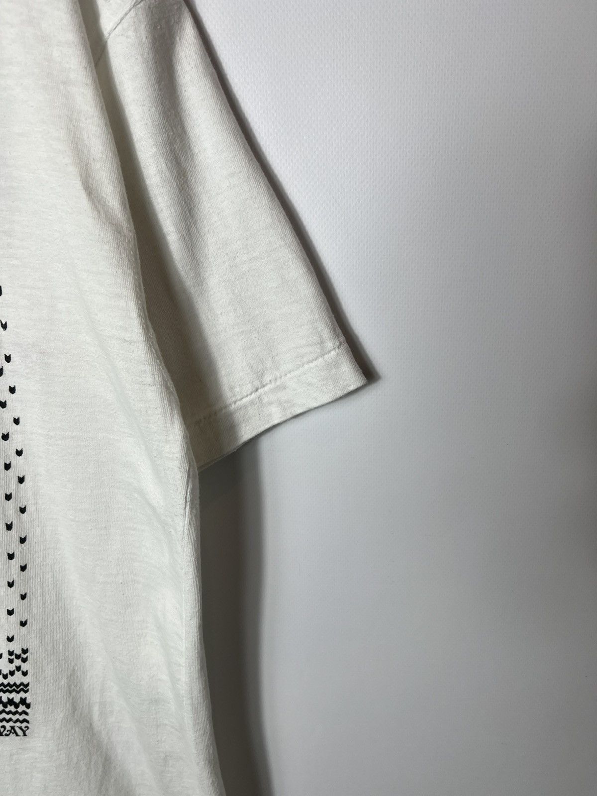 Dale Of Norway Vintage 90s Dale of Norway Print Single Stitch Norway Tee Size US L / EU 52-54 / 3 - 3 Thumbnail