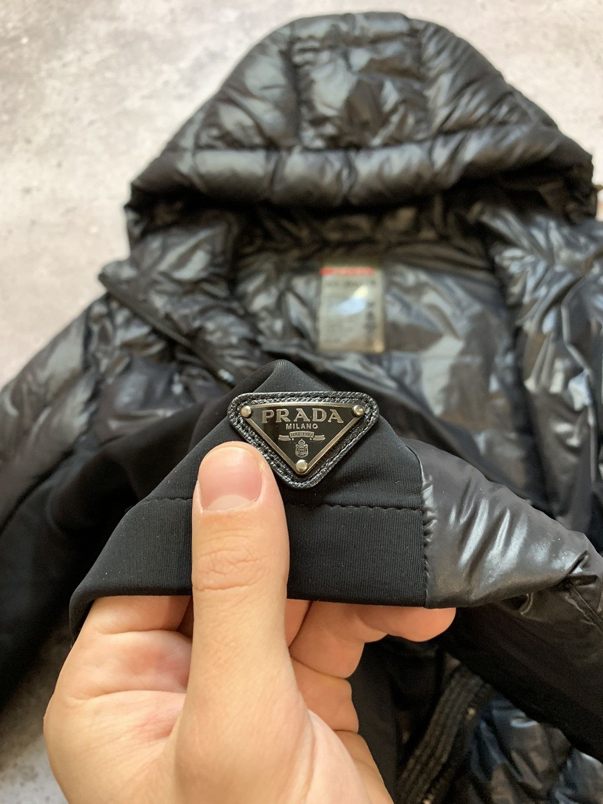Prada Prada Sport Tech Puffer Jacket with triangle logo. Size M / US 6-8 / IT 42-44 - 10 Thumbnail