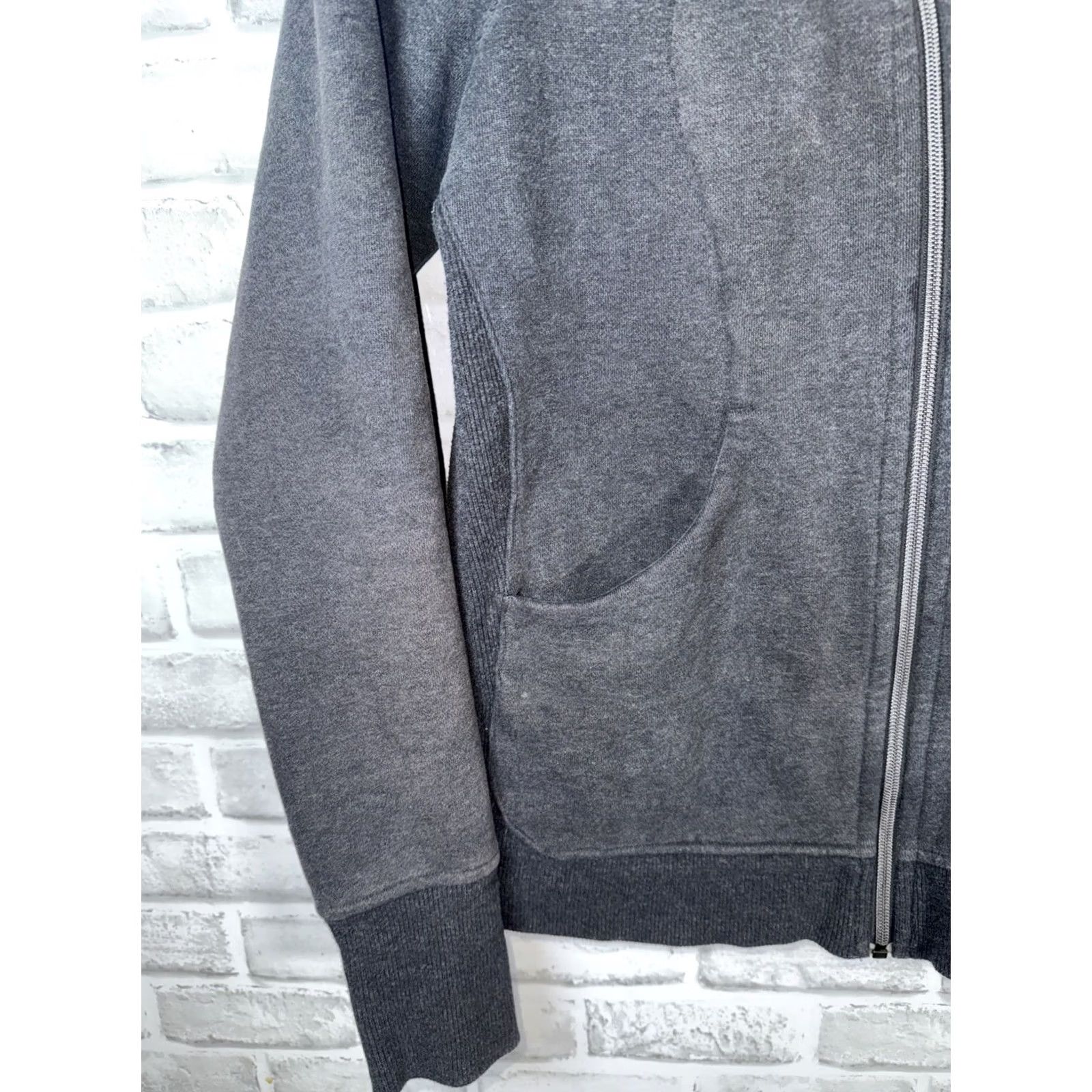 Lululemon Lululemon Jacket Full Zip Womens 6 Gray Dark 2020s Activewear Women Size M / US 6-8 / IT 42-44 - 4 Thumbnail