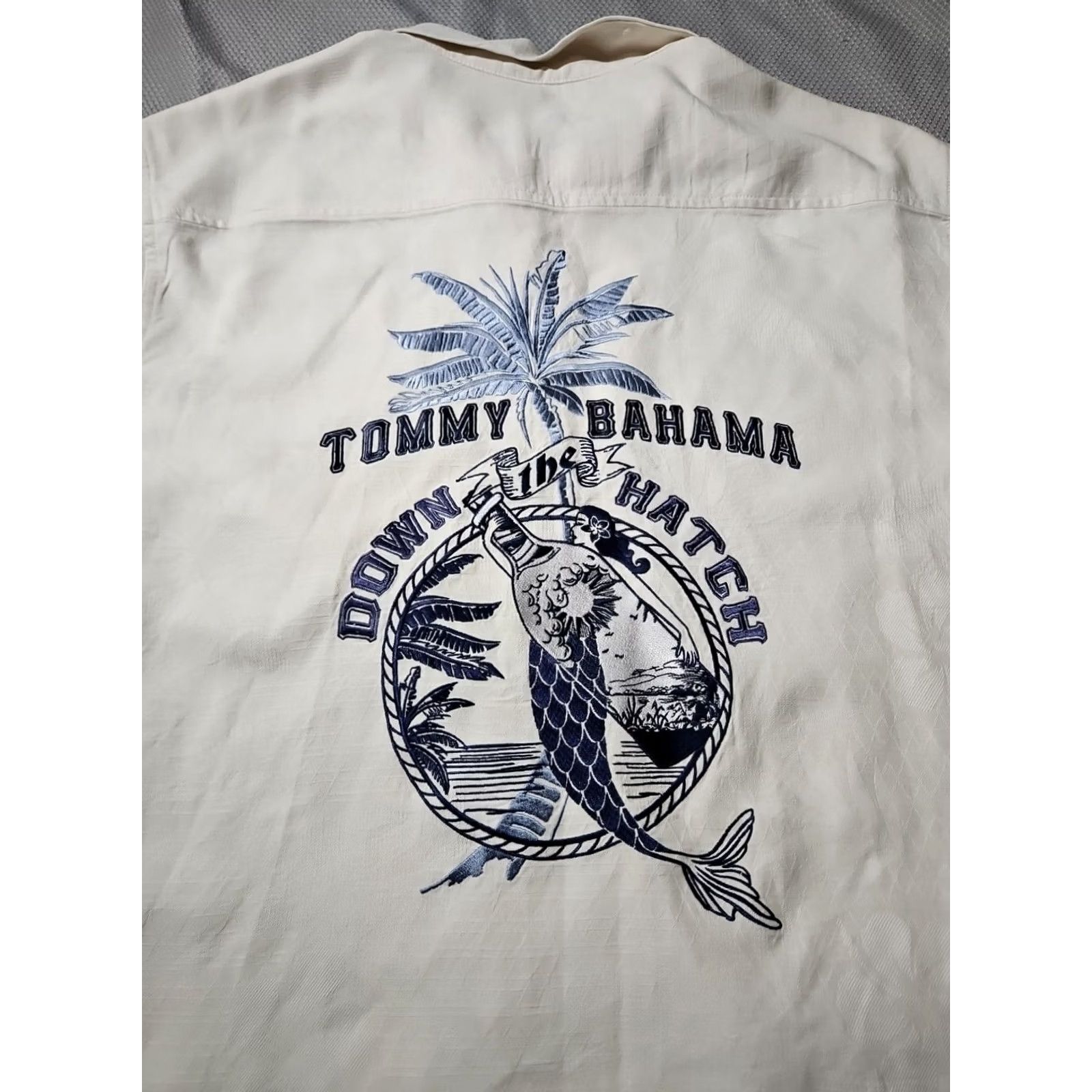 Tommy Bahama VINTAGE Tommy Bahama Camp Shirt Mens L Down The Hatch Embroidered Panelback Silk Size US L / EU 52-54 / 3 - 3 Thumbnail