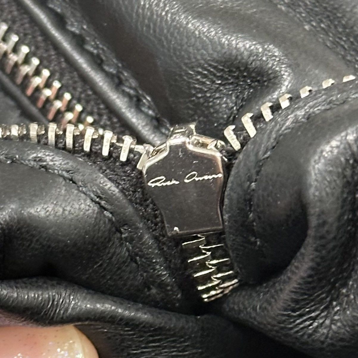 Rick Owens RICK OWENS BLACK LEATHER PILLOW GRIFFIN CROSSBODY/CLUTCH Size ONE SIZE - 9 Thumbnail