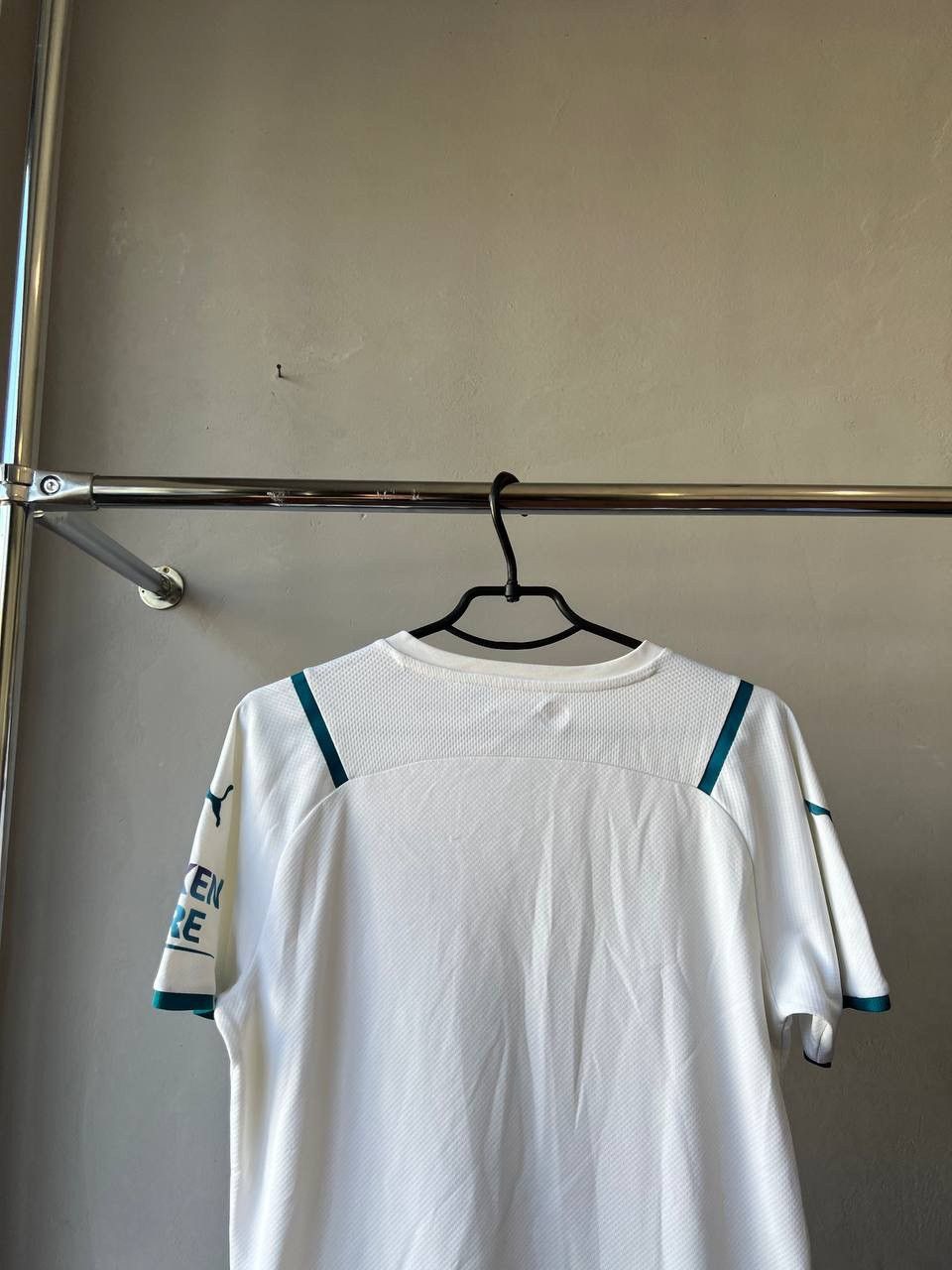 Puma 2021/22 MANCHESTER CITY THIRD SOCCER JERSEY FOOTBALL SHIRT S Size US S / EU 44-46 / 1 - 21 Thumbnail
