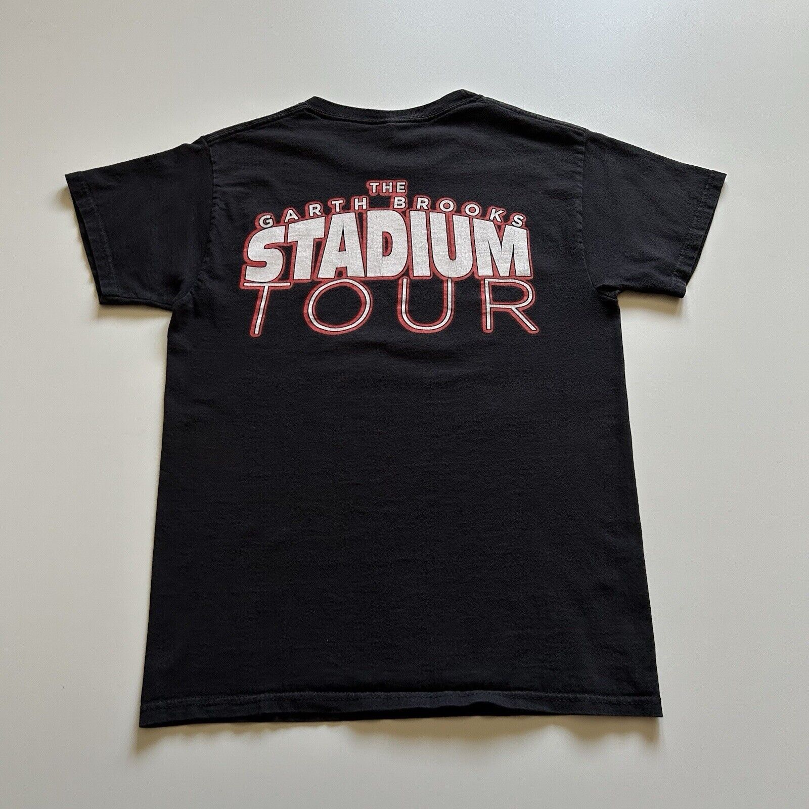 Band Tees Vintage Y2K Garth Brooks Canada Tour T Shirt Small Black Size US S / EU 44-46 / 1 - 3 Thumbnail
