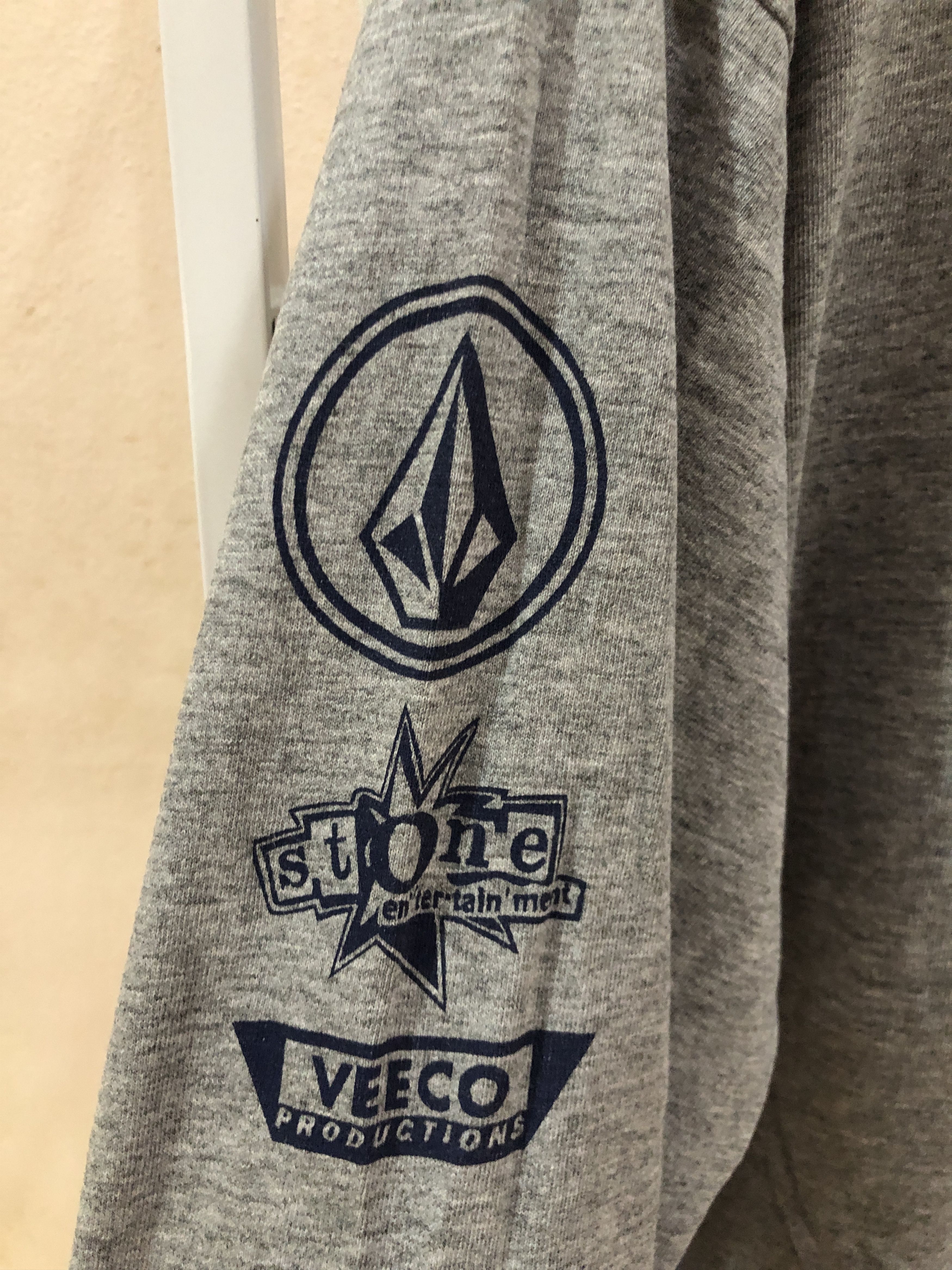 Volcom Vintage Volcom Graphic Iconic Logo Long Sleeve Tshirts Size US M / EU 48-50 / 2 - 4 Thumbnail