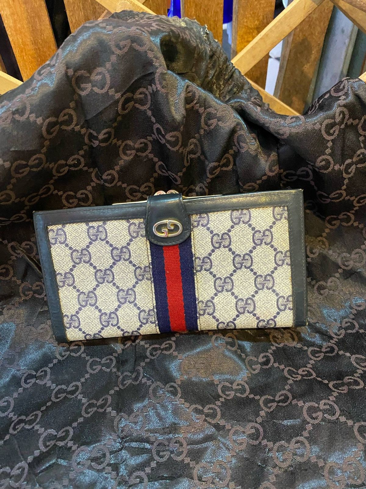 Gucci Vintage Gucci Trifold Long Wallet Size ONE SIZE - 1 Thumbnail