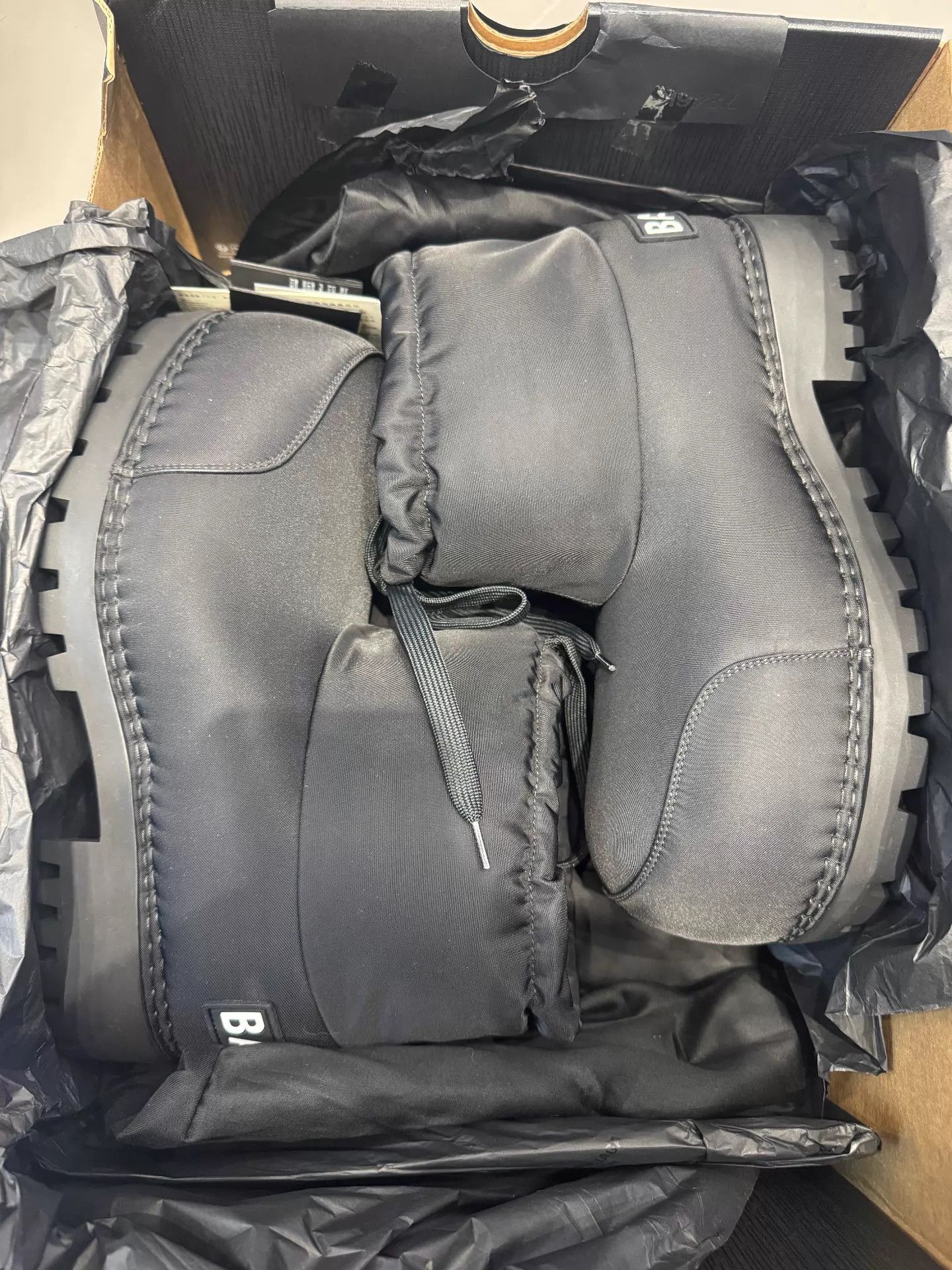 Balenciaga Balenciaga Alaska FW24 SKIWEAR Women's Black Short Boots Size US 8.5 / IT 38.5 - 2 Thumbnail