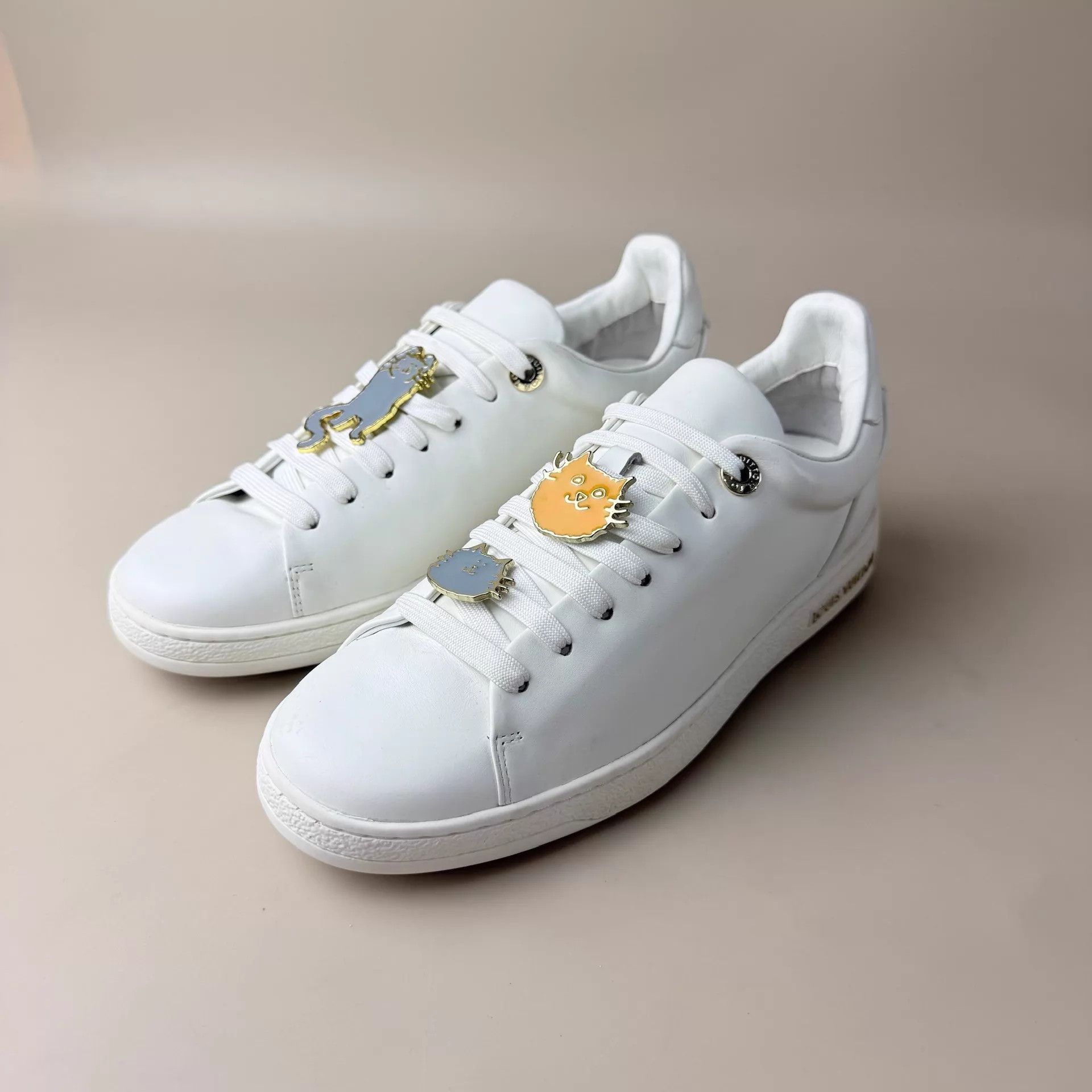 Louis Vuitton LV kitten illustration white sneakers size 37 mint Size US 6.5 / IT 36.5 - 1 Thumbnail