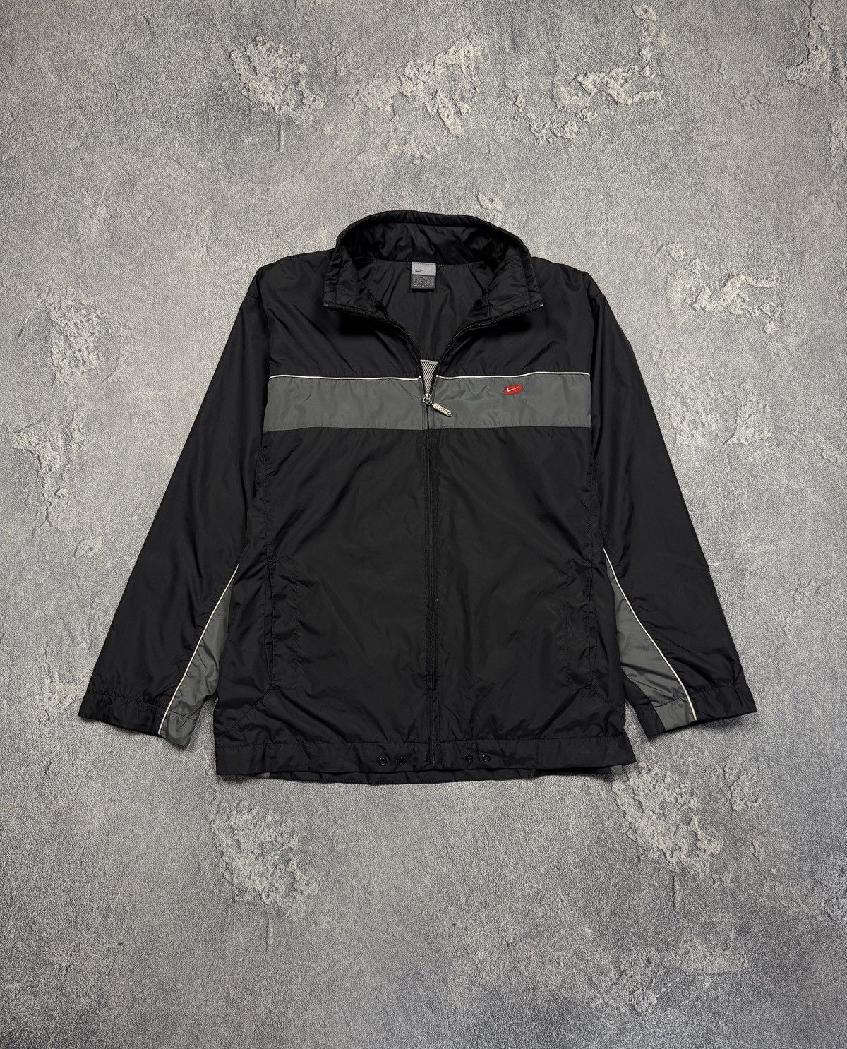 Nike Nike Vintage Nylon Jacket Size US M / EU 48-50 / 2 - 1 Thumbnail