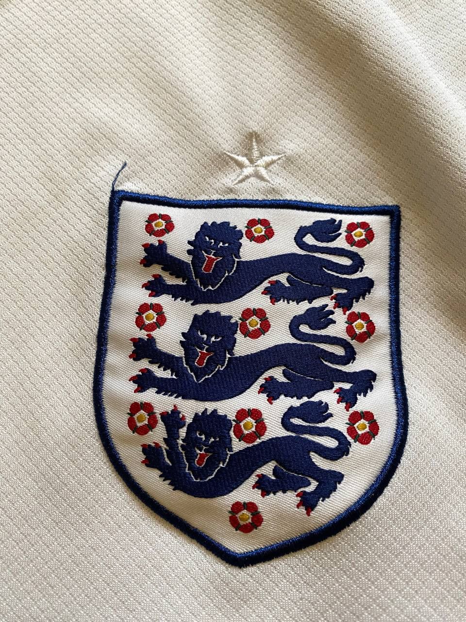 Nike Vintage Nike England Y2K Logo England Football Jersey Size US M / EU 48-50 / 2 - 6 Thumbnail