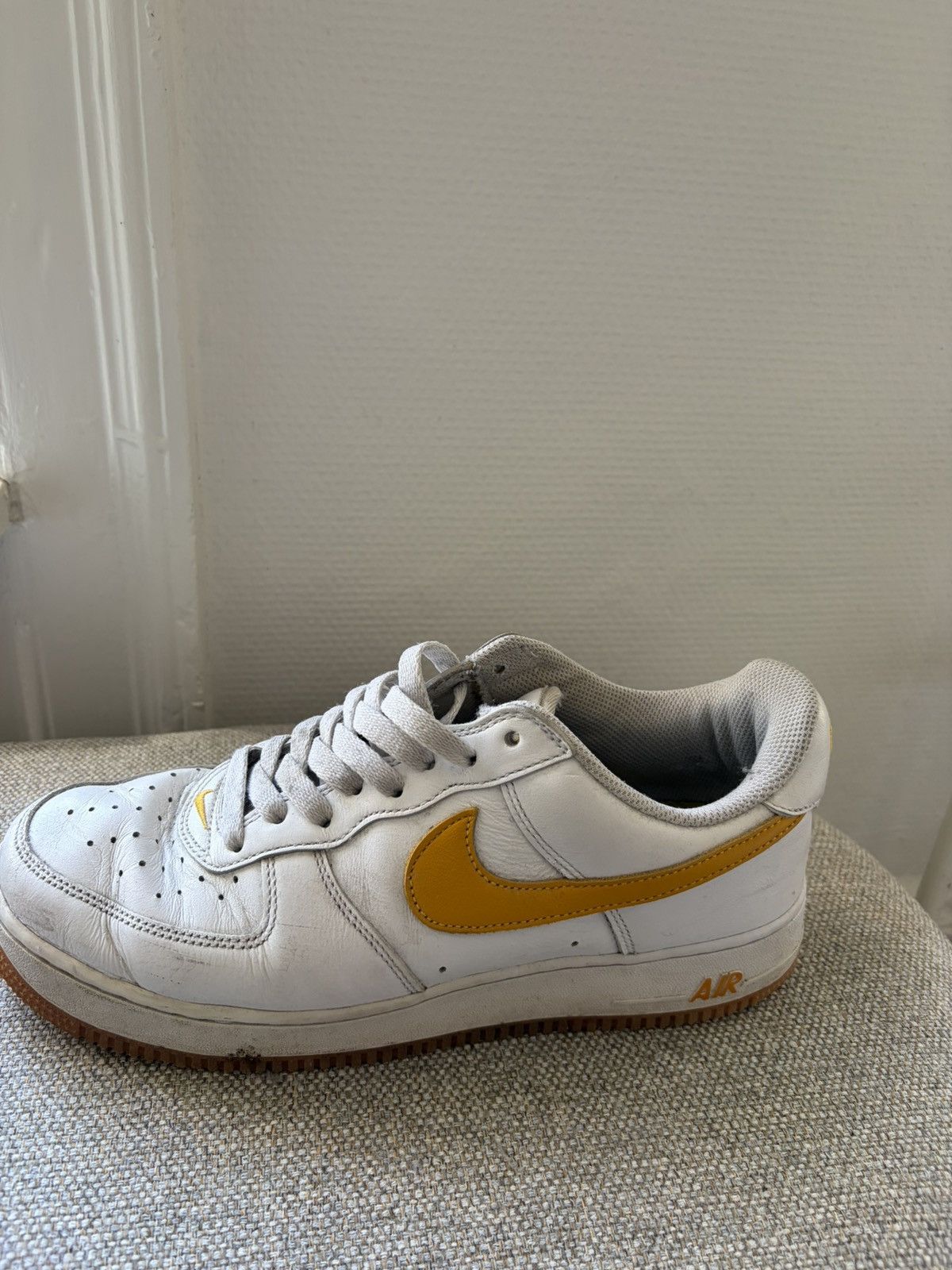 Nike Nike air force 1 gumsole yellow swoosh Size US 9.5 / EU 42-43 - 1 Thumbnail