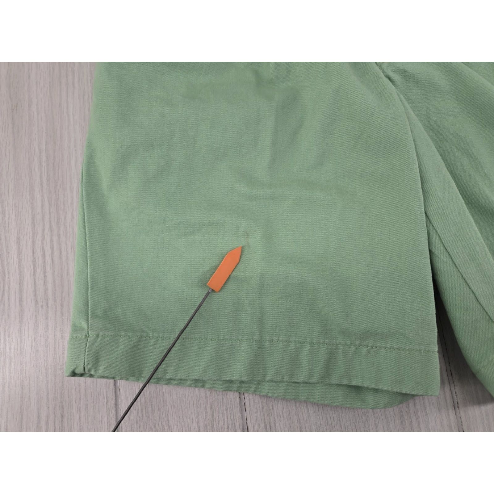 Izod IZOD Saltwater Shorts Mens 32 Green Stretch 9 Inch Chino Mens Regular Green Short Sizing 9 Inseam Vintage: No Size US 32 / EU 48 - 2 Thumbnail