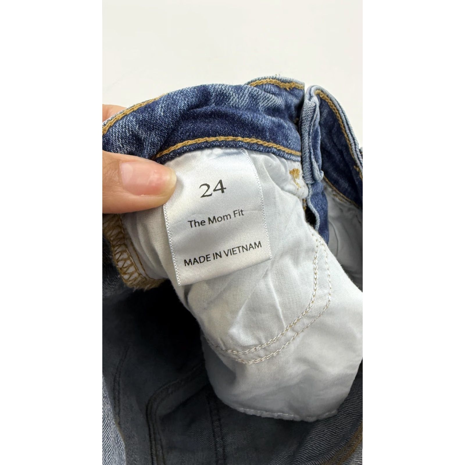 Vintage Willow & Root Jeans Womens 24 Blue Distressed Mom High Rise Denim Stretch Casual Everyday Wear Size 42" / US 20 - 3 Thumbnail