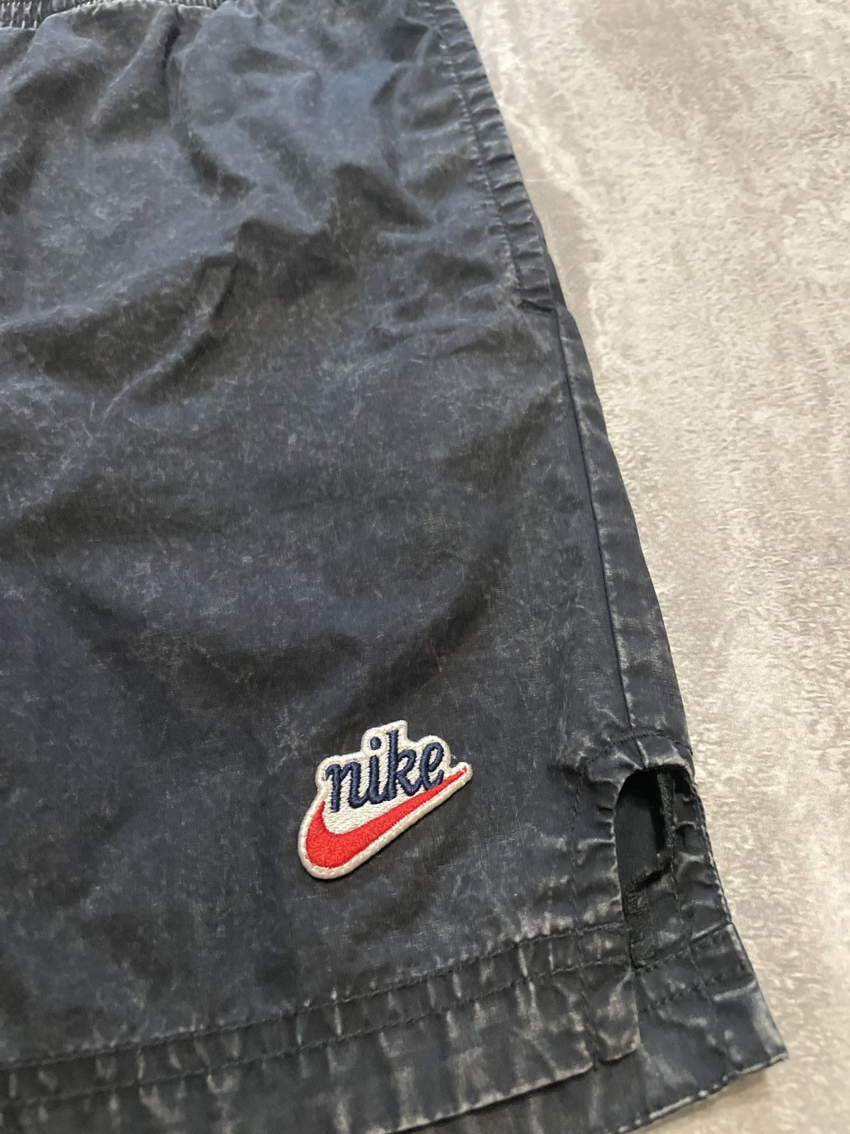 Nike × Vintage Vintage Nike Black Washed Shorts Y2K Size US 30 / EU 46 - 5 Thumbnail