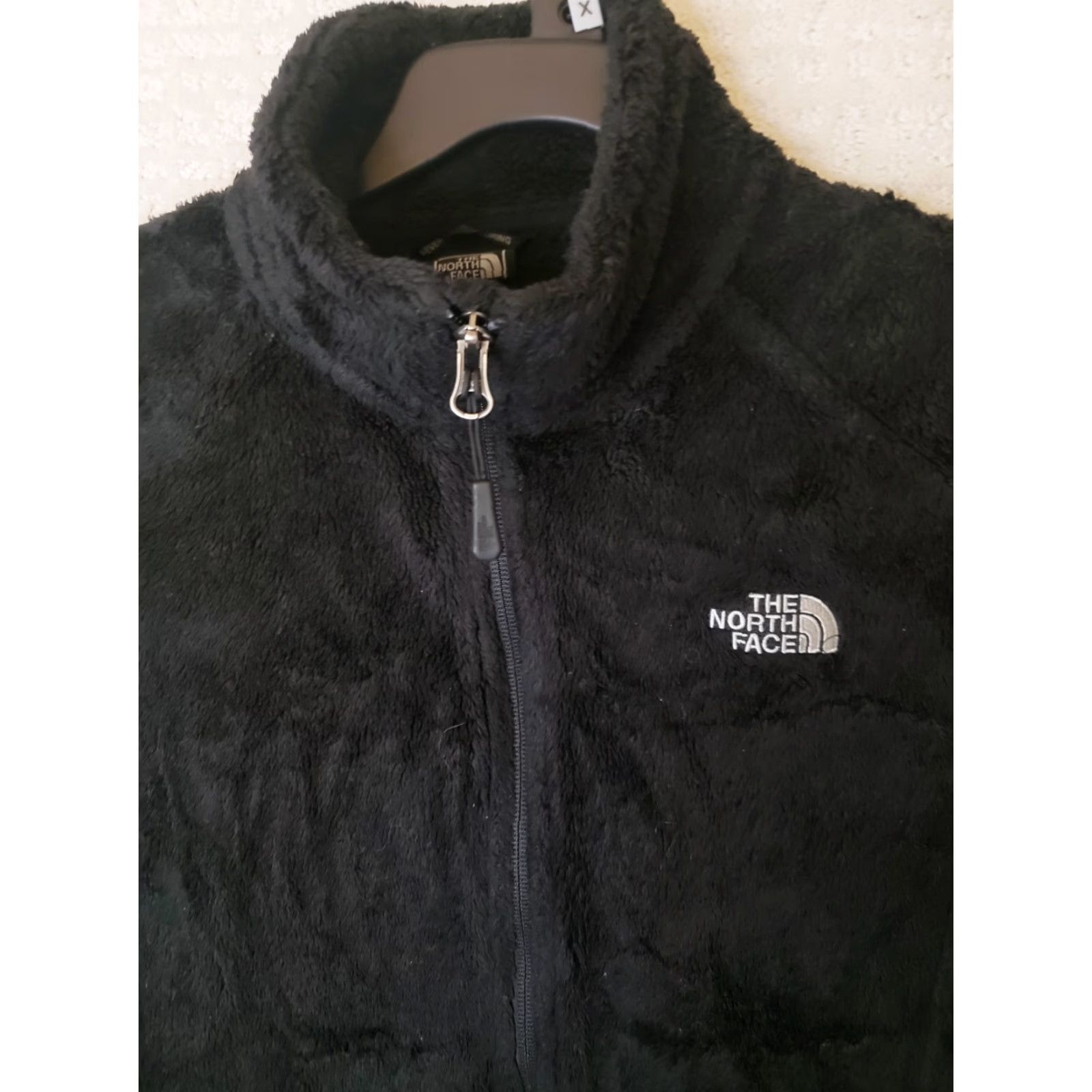 The North Face The North Face Osito 2 Jacket Womens Medium Black Fleece Full Zip Sherpa Wom en Black Solid Logo Pockets Short Size M / US 6-8 / IT 42-44 - 3 Thumbnail