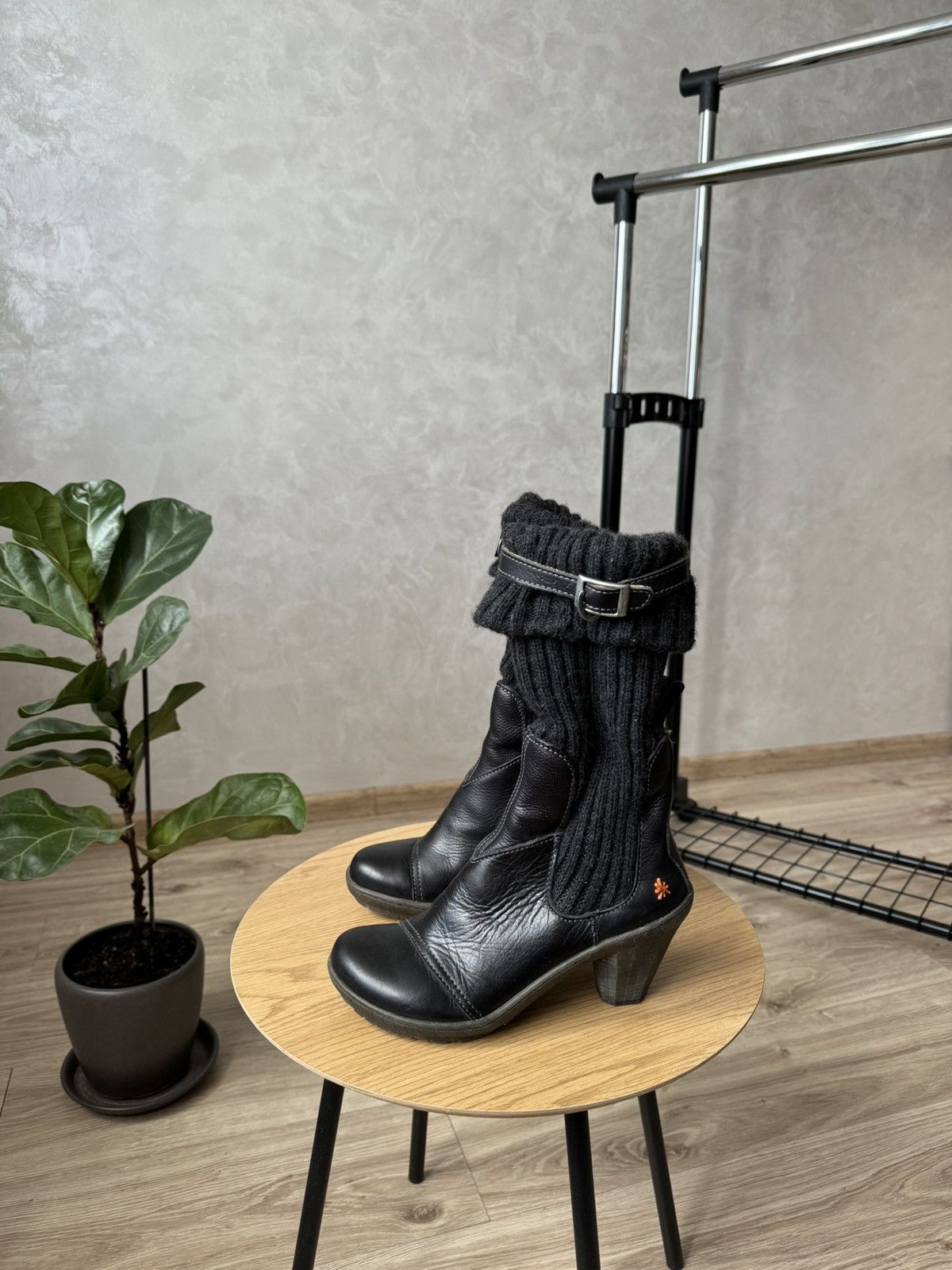 Vintage Y2K The Art Company Leather Wool Heel Shoes Boots in Black, Women's (Size 7)