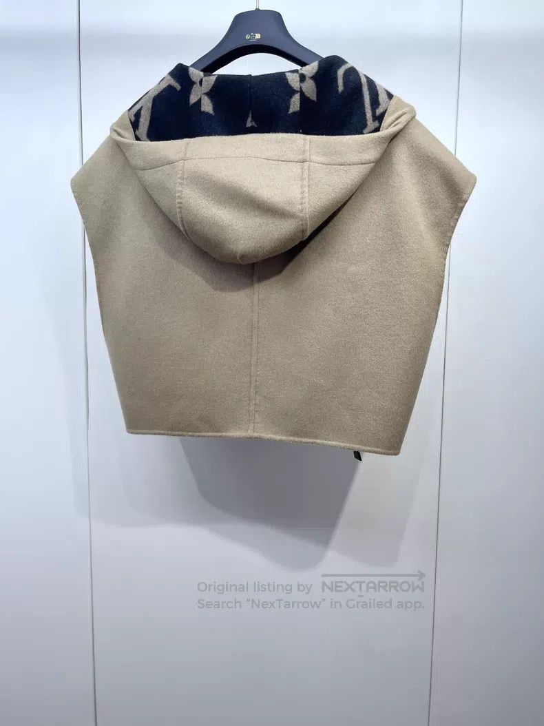 Louis Vuitton Louis Vuitton Inside presbyopic woolen hooded vest Size XS / US 0-2 / IT 36-38 - 2 Thumbnail