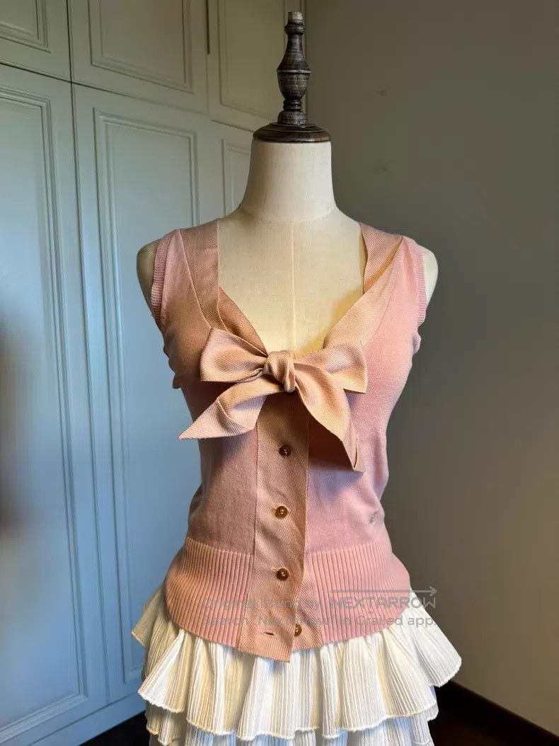 Vivienne Westwood Vivienne Westwood Pink bow tie ribbon knitted sweater vest Size M / US 6-8 / IT 42-44 - 1 Thumbnail