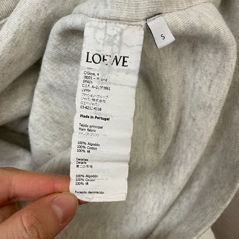 Loewe loewe Beige embroidered large logo reverse-wear crewneck sw Size US S / EU 44-46 / 1 - 6 Thumbnail