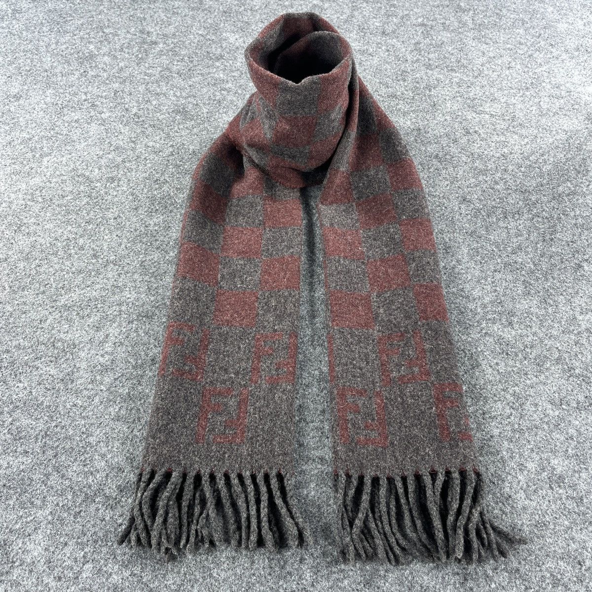 Other Tag Missing Fendi Scarf / Muffler / Neckwear T1384 Size ONE SIZE - 4 Thumbnail
