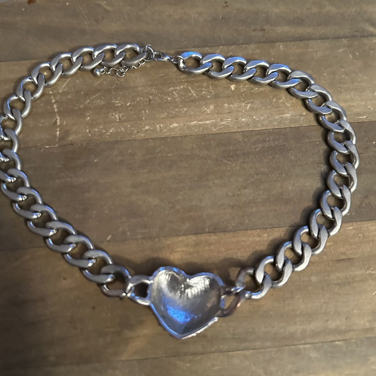 Other Chunky silver tone curb link paved rhinestone heart necklace Size ONE SIZE - 4 Thumbnail