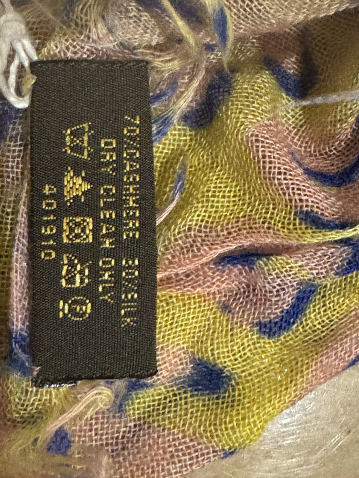 Louis Vuitton LOUIS VUITTON Pink/Orange/Yellow Stephen Sprouse Scarf Size ONE SIZE - 5 Thumbnail