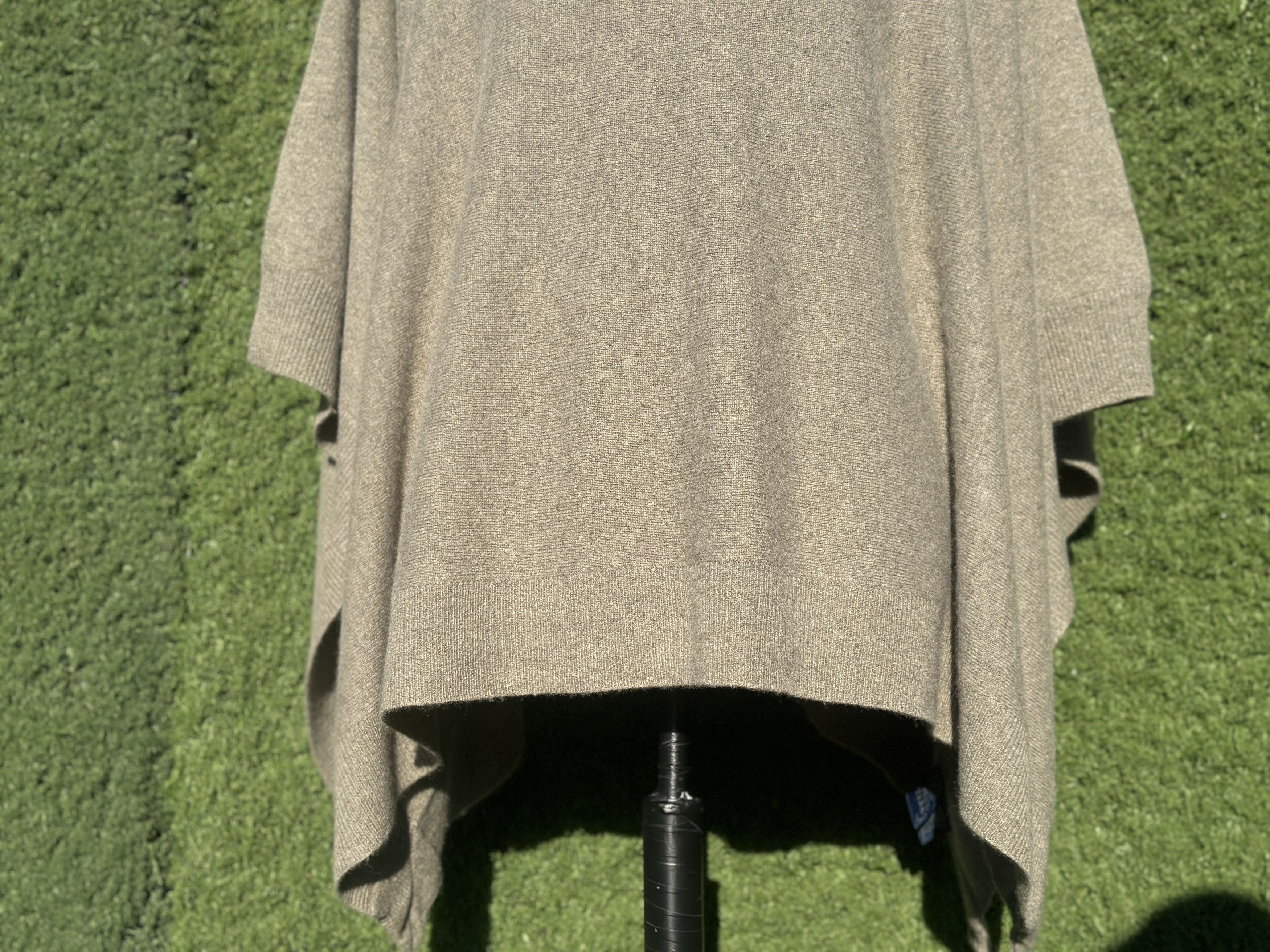 Ralph Lauren Ralph Lauren 100% Cashmere Open-Side Poncho Cardigan Rib ML Size M / US 6-8 / IT 42-44 - 10 Thumbnail