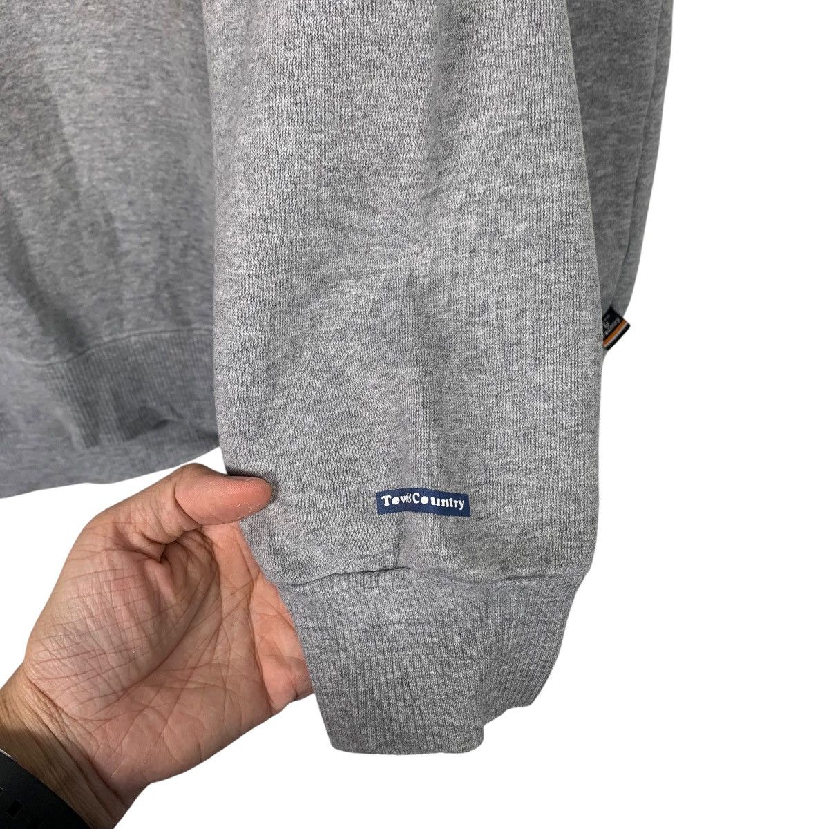 Japanese Brand Town & Country Surf Hawaii Crewneck Sweatshirt Size US XL / EU 56 / 4 - 9 Thumbnail