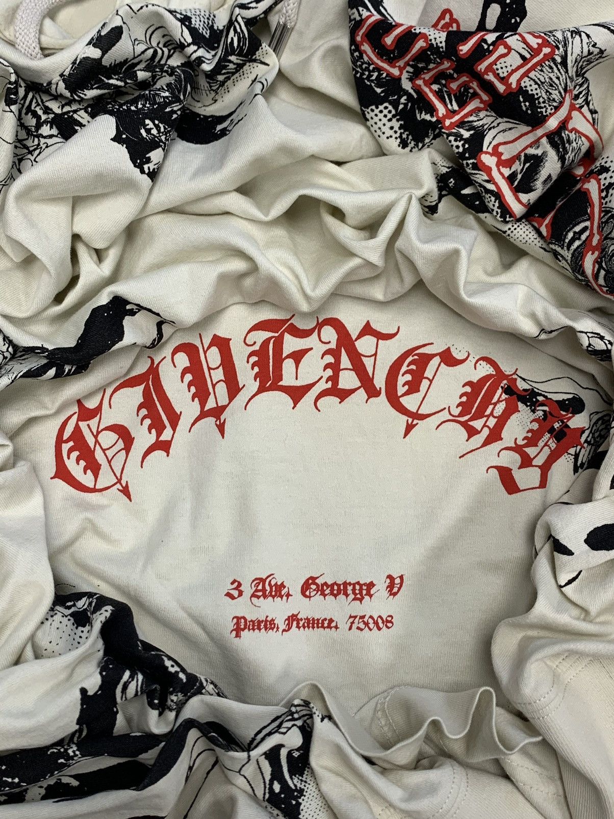 Givenchy GIVENCHY GOTHIC LOGO HOODIE Size US L / EU 52-54 / 3 - 8 Thumbnail