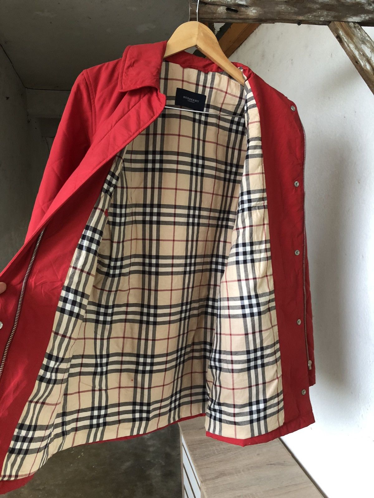Burberry Vintage 90s Burberry Light Puffer Jacket Size XS / US 0-2 / IT 36-38 - 10 Thumbnail