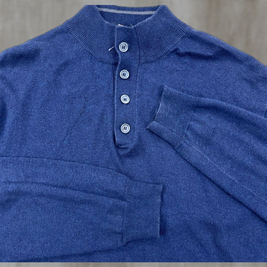 Hart Schaffner Marx Hart Schaffner Marx Sweater Men L Blue Knit Cashmere Cotton Henley Navy Solid Logo Button Embroidered Zipper Casual Modern Preppy Sports Mens Size US L / EU 52-54 / 3 - 1 Thumbnail