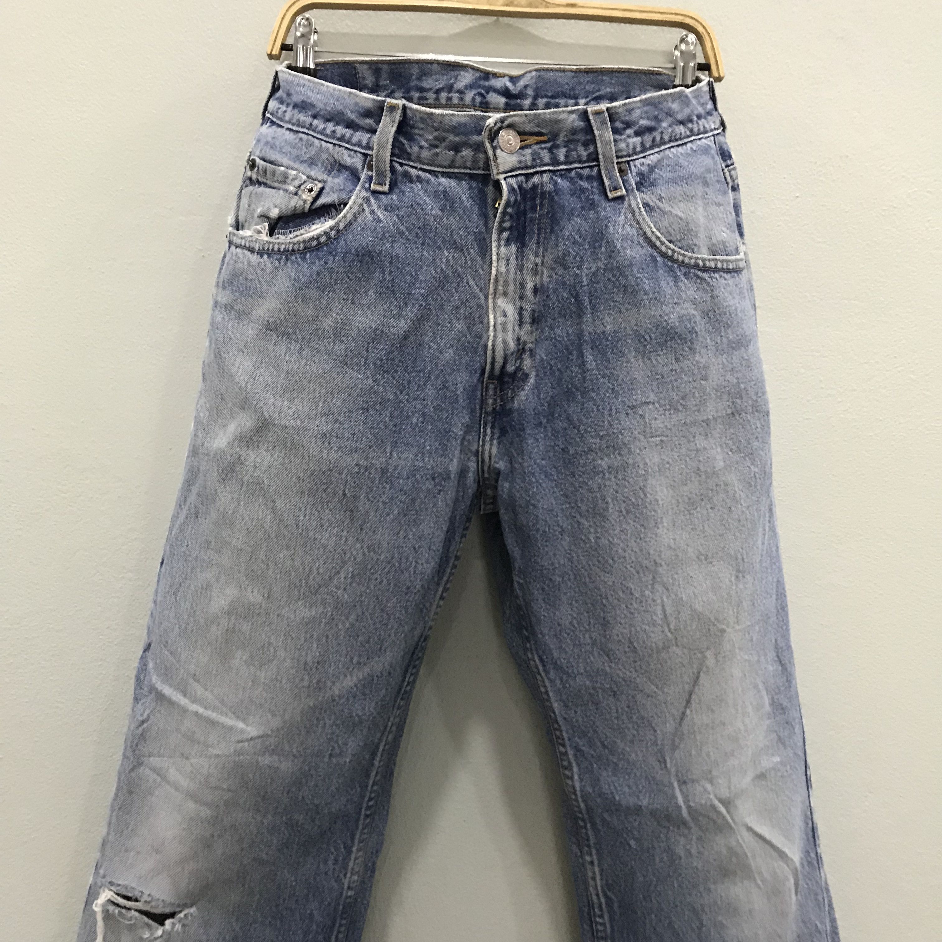 Levi's Vintage Levi’s 569 Loose Straight Light Wash Distressed Size US 34 / EU 50 - 3 Thumbnail