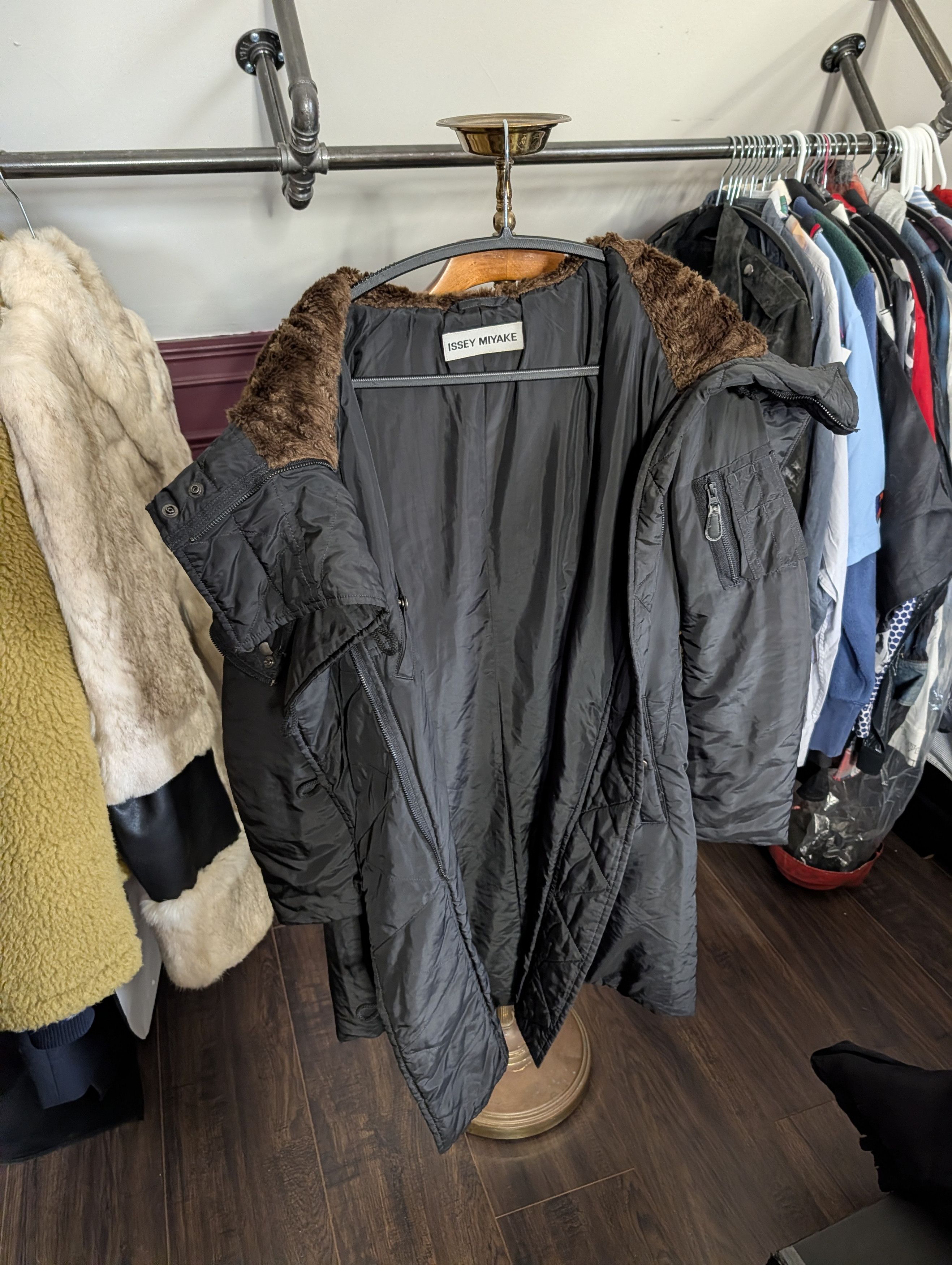 Issey Miyake Split raccoon fur hood long MA-1 puffer coat Japan sz2 Size M / US 6-8 / IT 42-44 - 11 Thumbnail