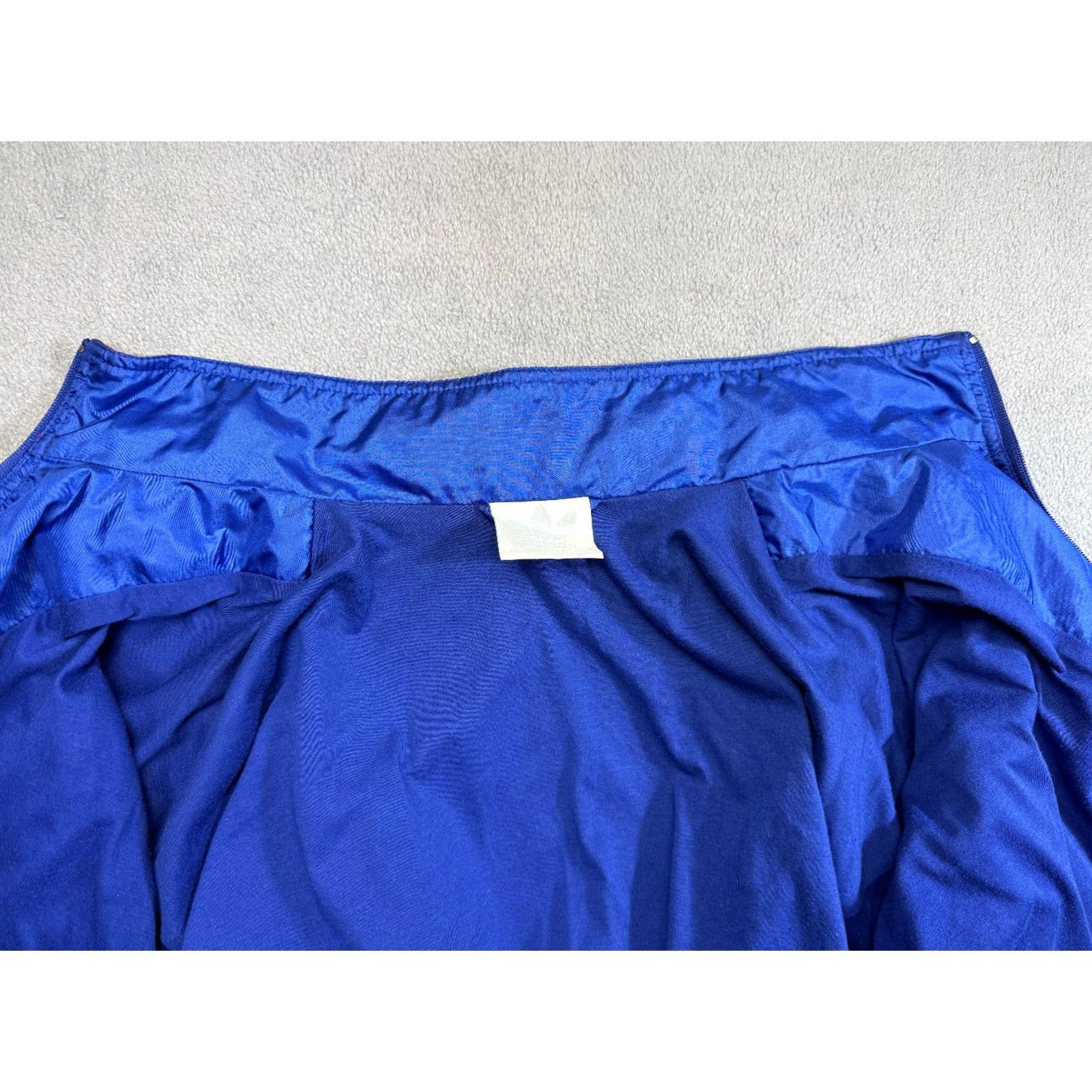 Adidas VINTAGE adidas Tracksuit Top Zip Jacket Mens S Blue Track Jacket Mens S Blue Adidas Shirt? (note: this line is incorrect per constraints) Size 36R - 7 Thumbnail